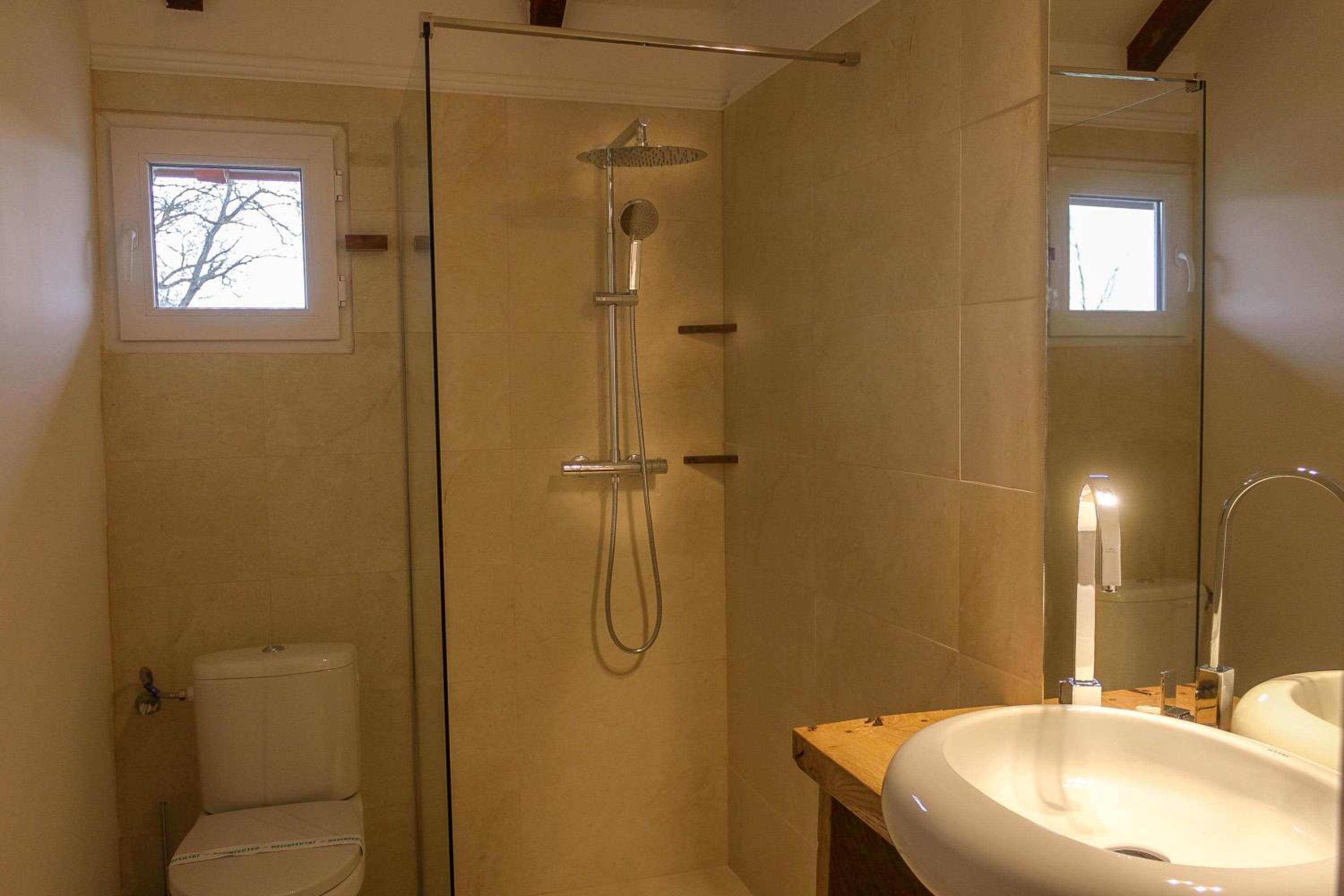 Suite with Garden View - Photo 6