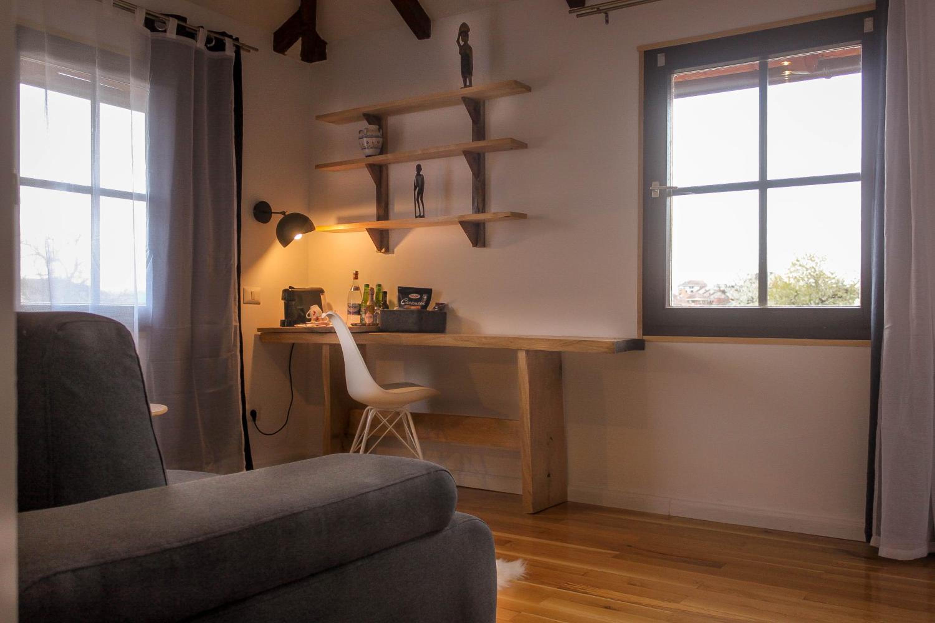 Suite with Garden View - Photo 9