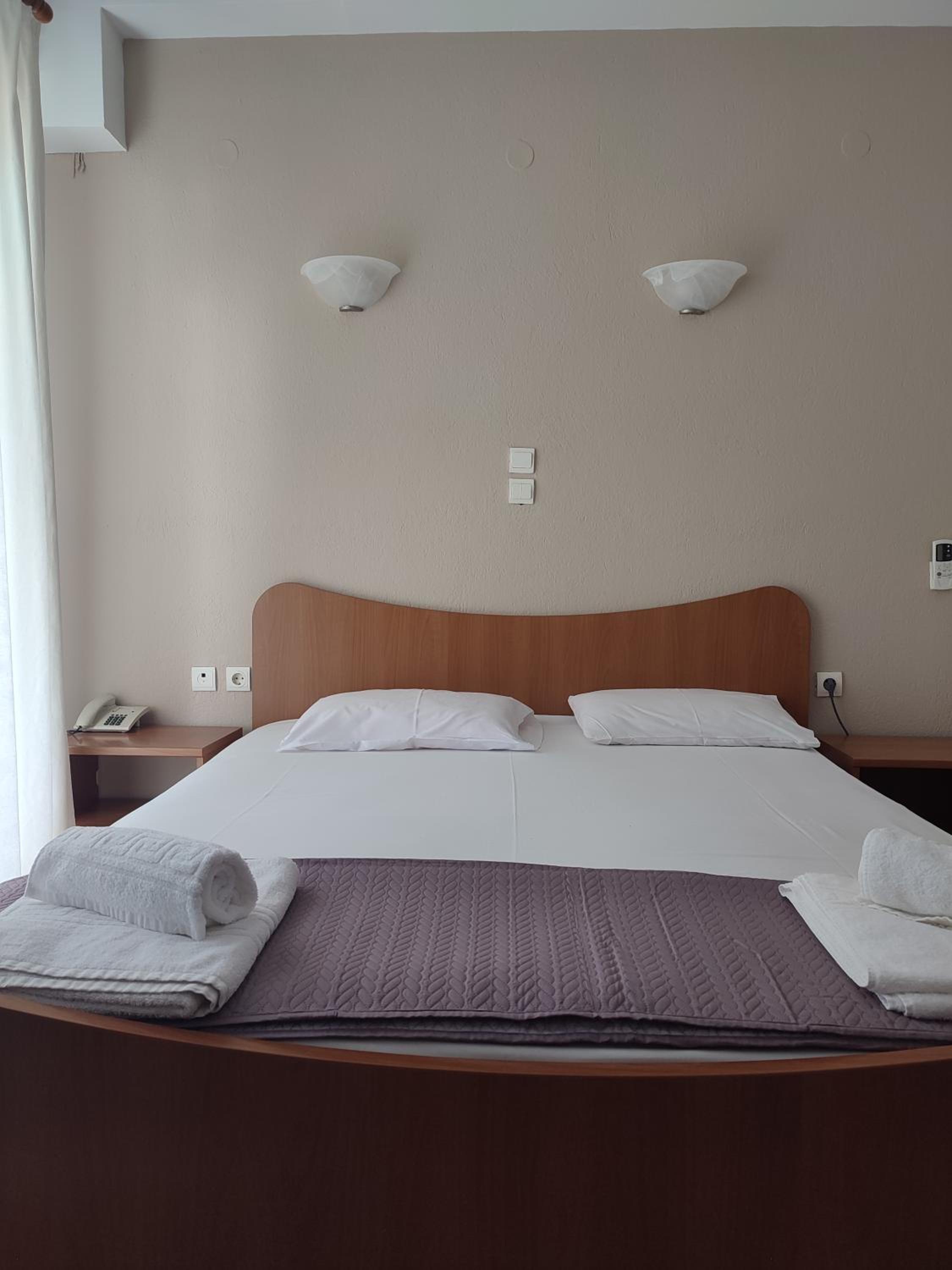 Double Room - Photo 2