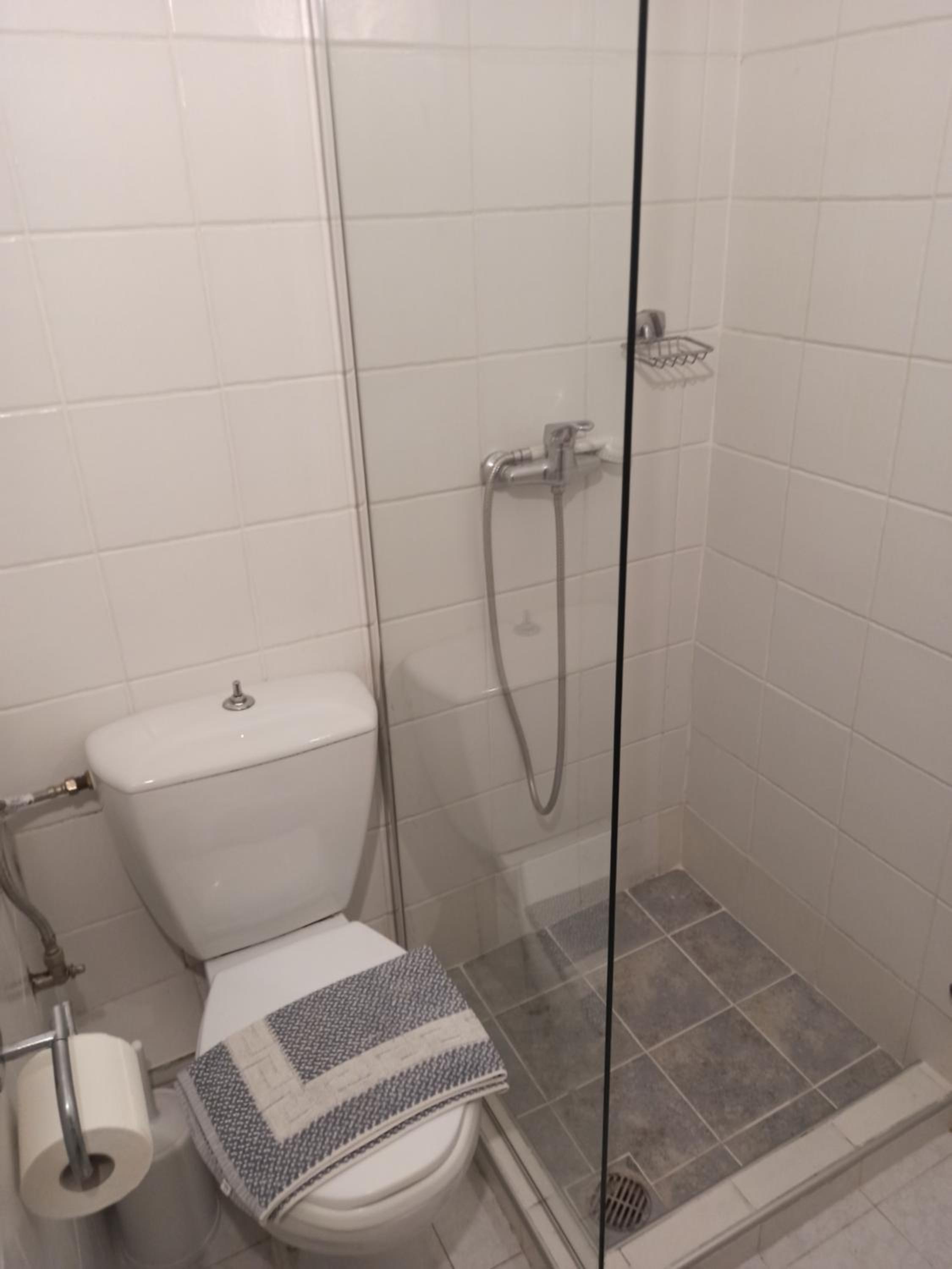 Double Room - Photo 6