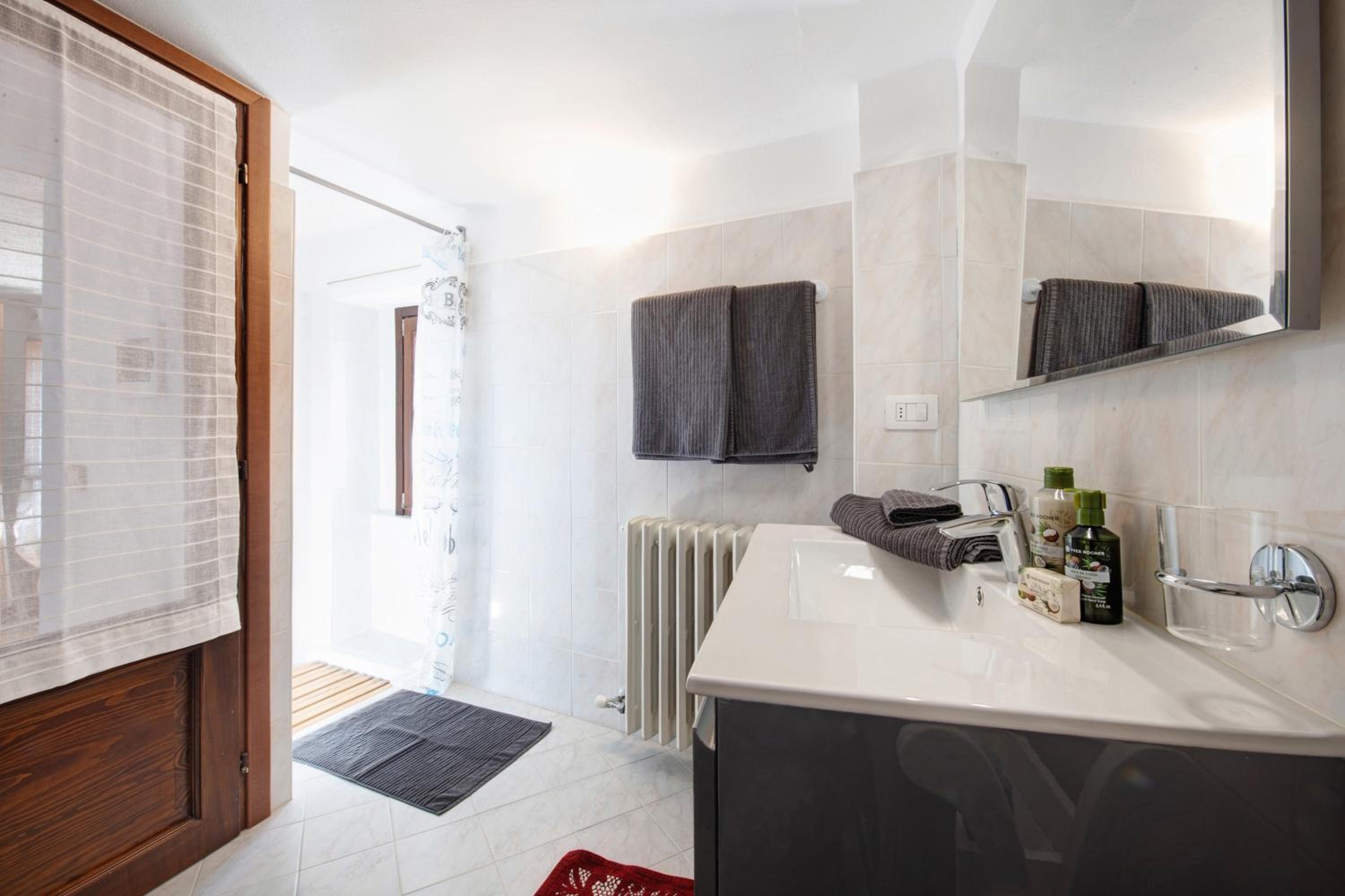 Superior One-Bedroom Apartment with Balcony - Photo 6