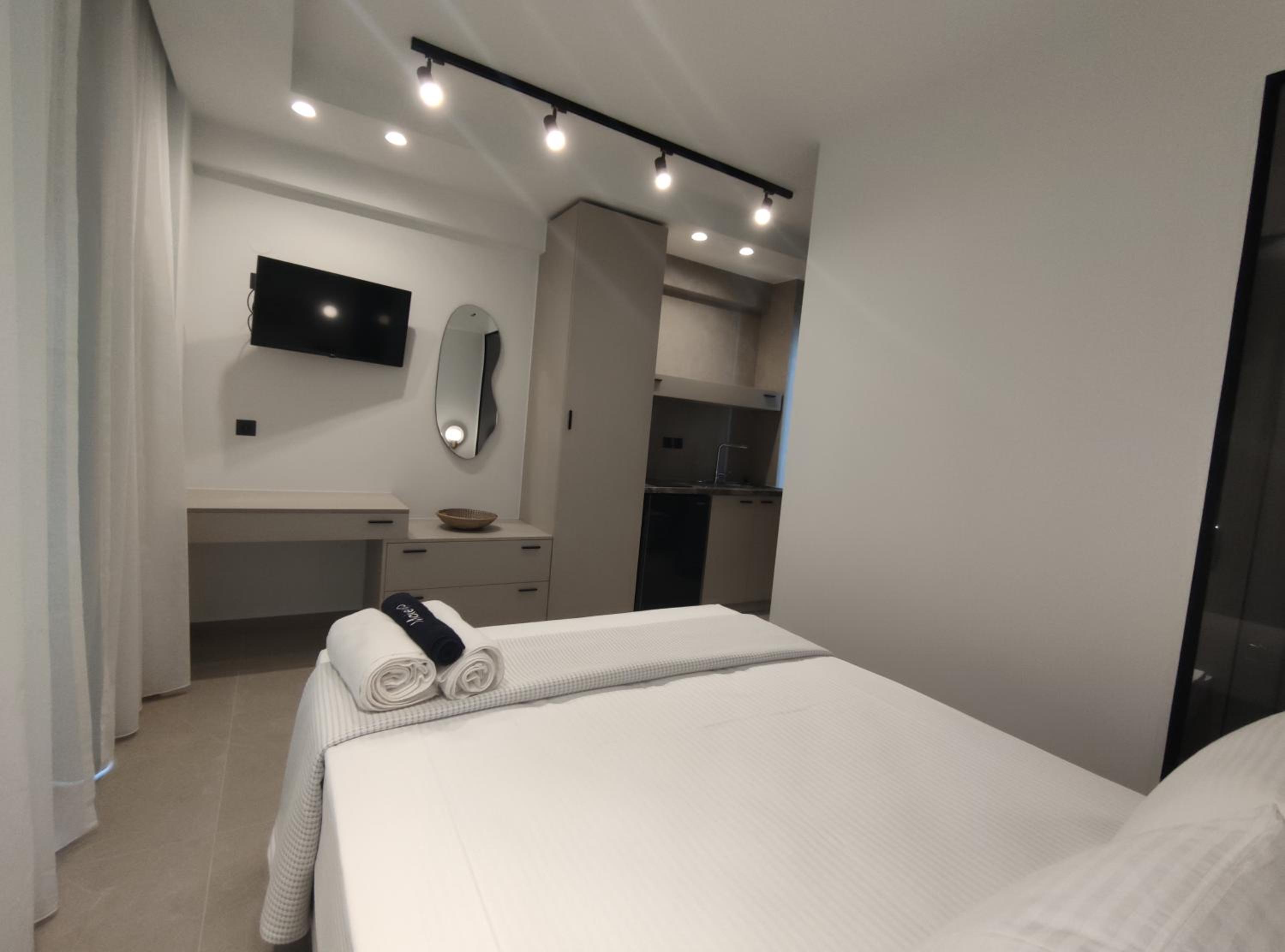 Deluxe Double Room with Sea View photo 2
