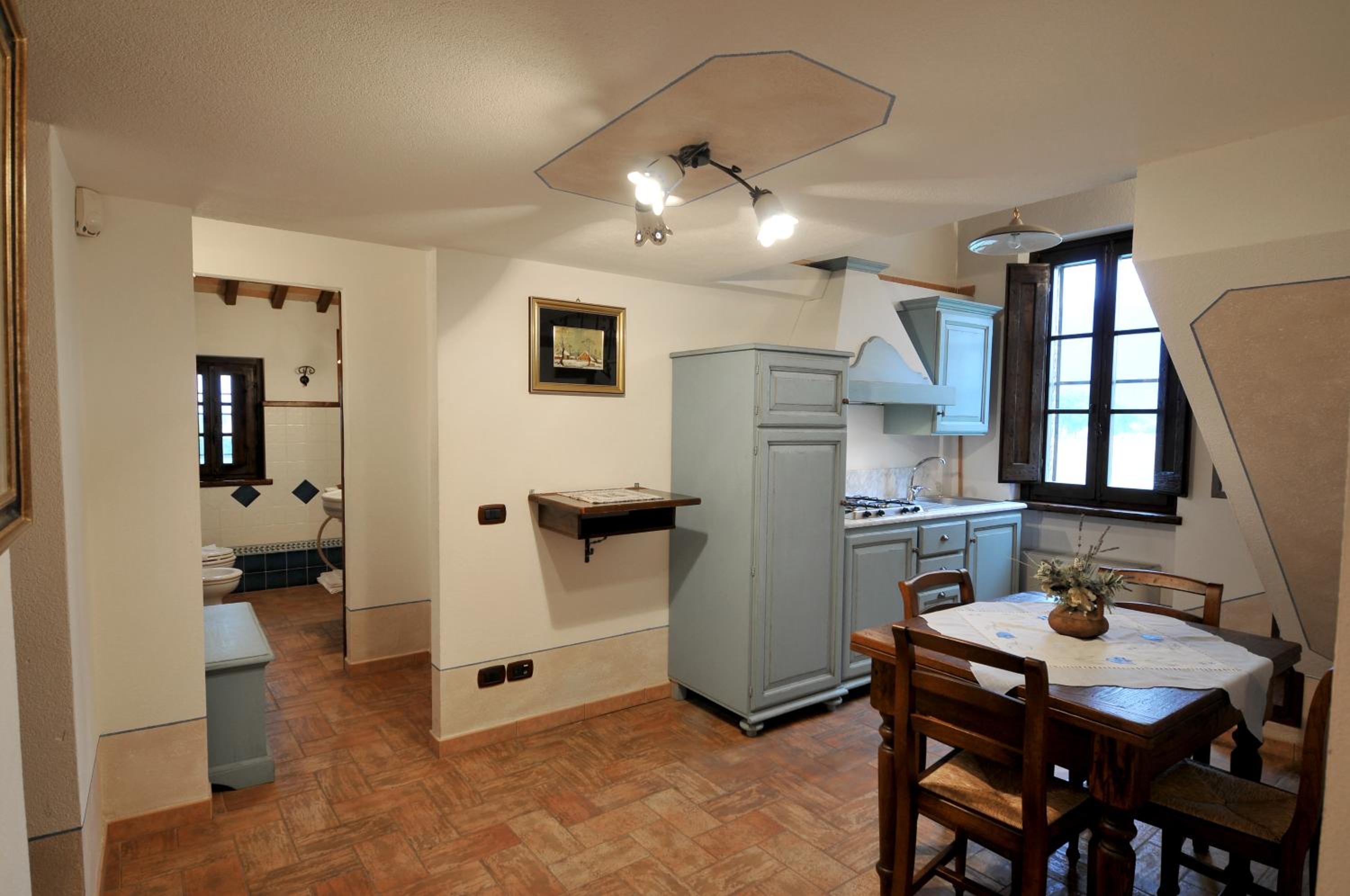 Apartment - Photo 2