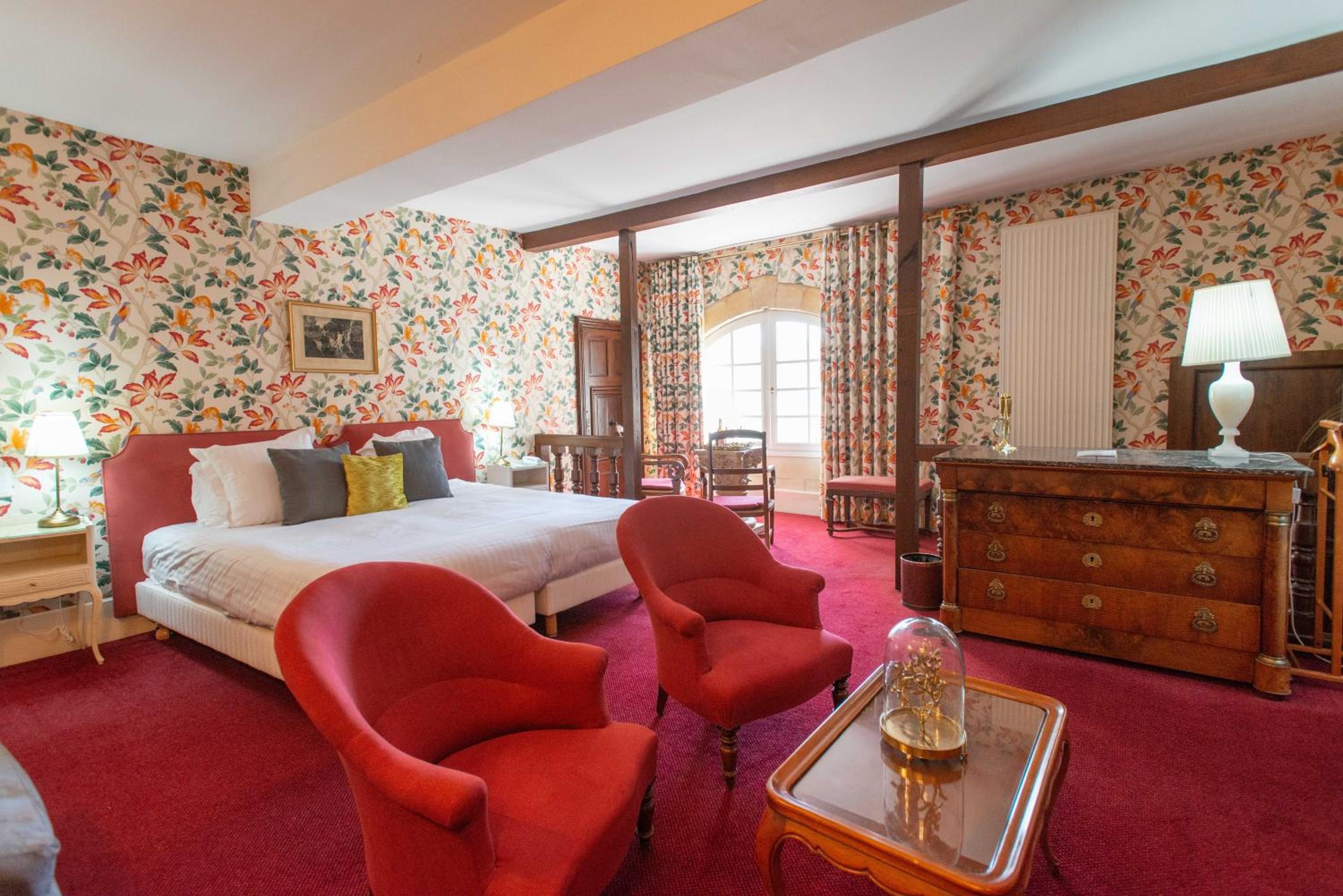 Deluxe Room - Photo 1