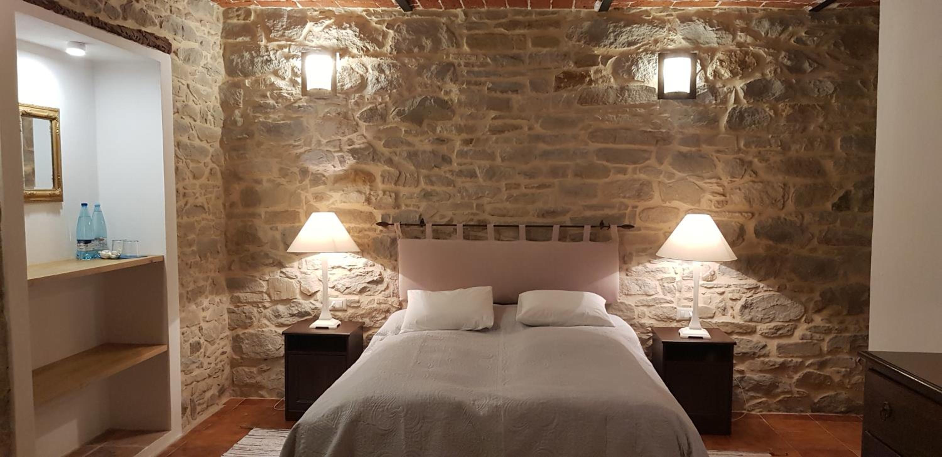 Double Room with Private Bathroom photo 2