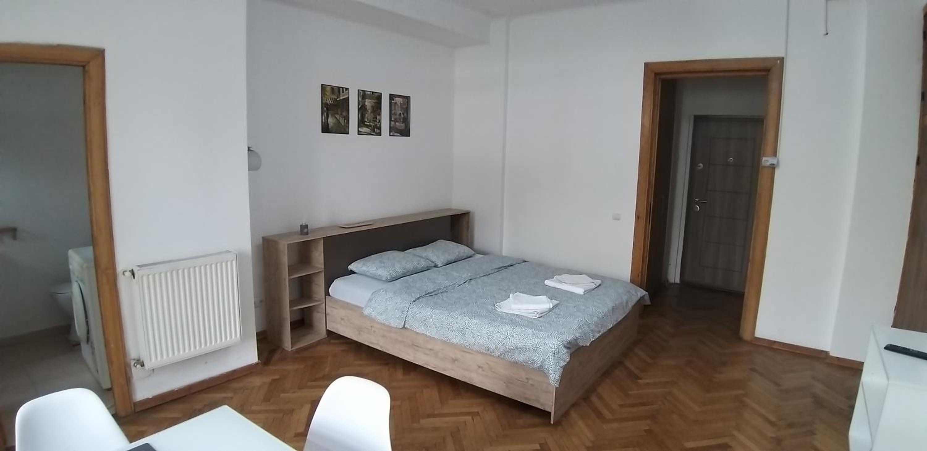 One-Bedroom Apartment - Photo 5