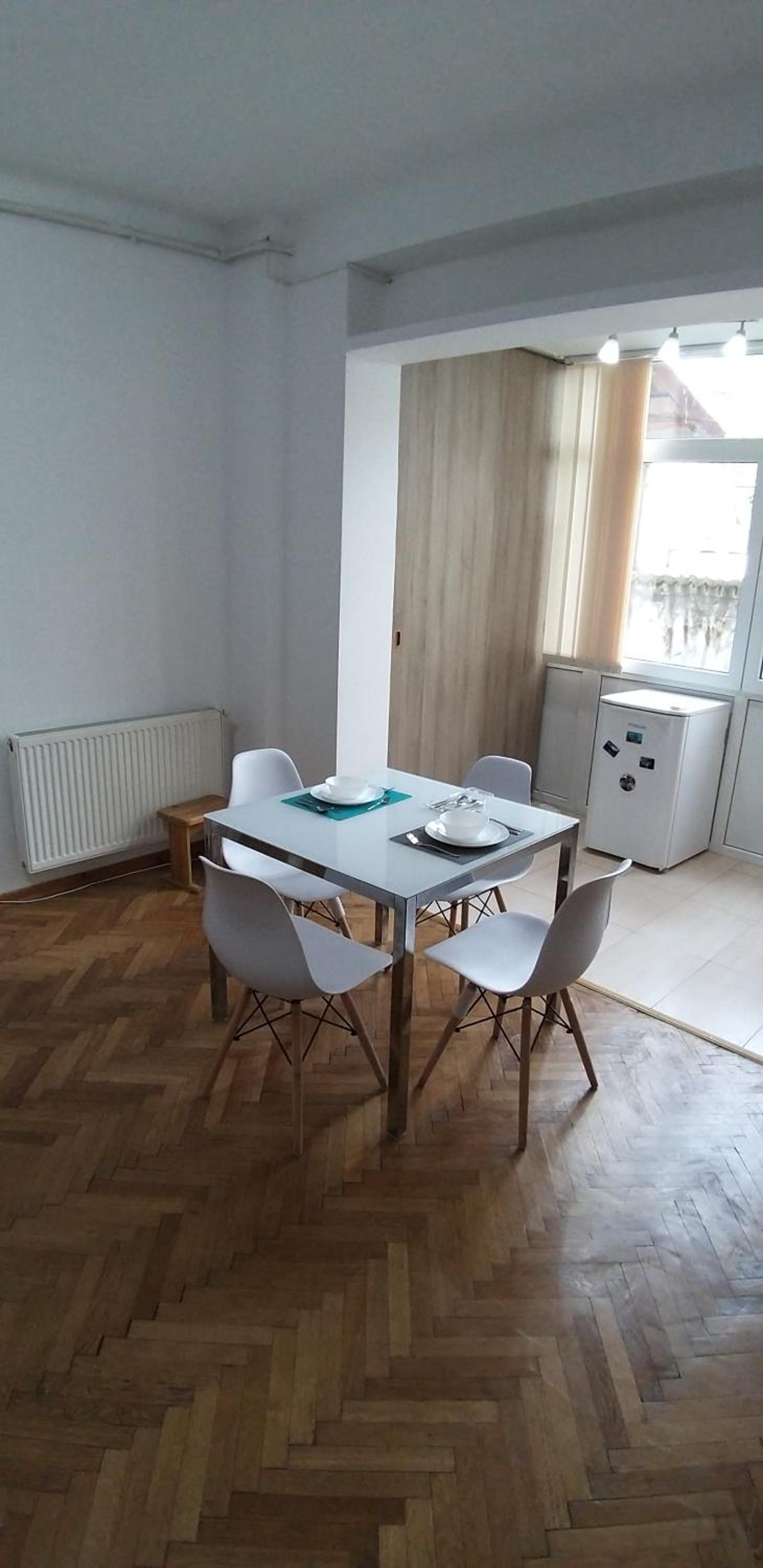 One-Bedroom Apartment - Photo 7