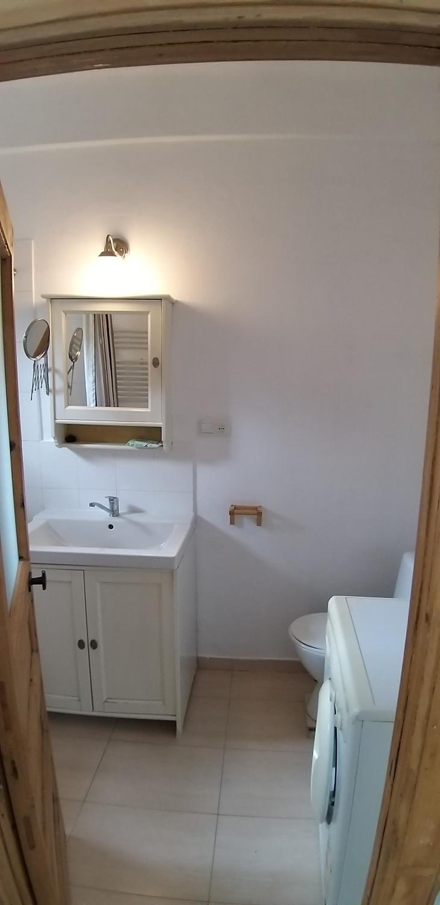 One-Bedroom Apartment - Photo 10
