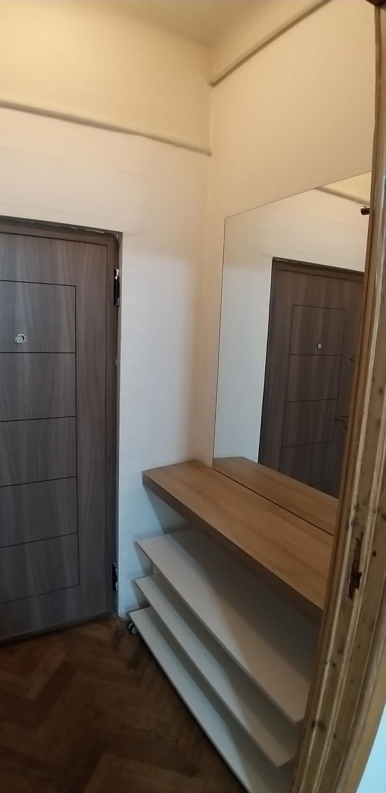 One-Bedroom Apartment - Photo 11