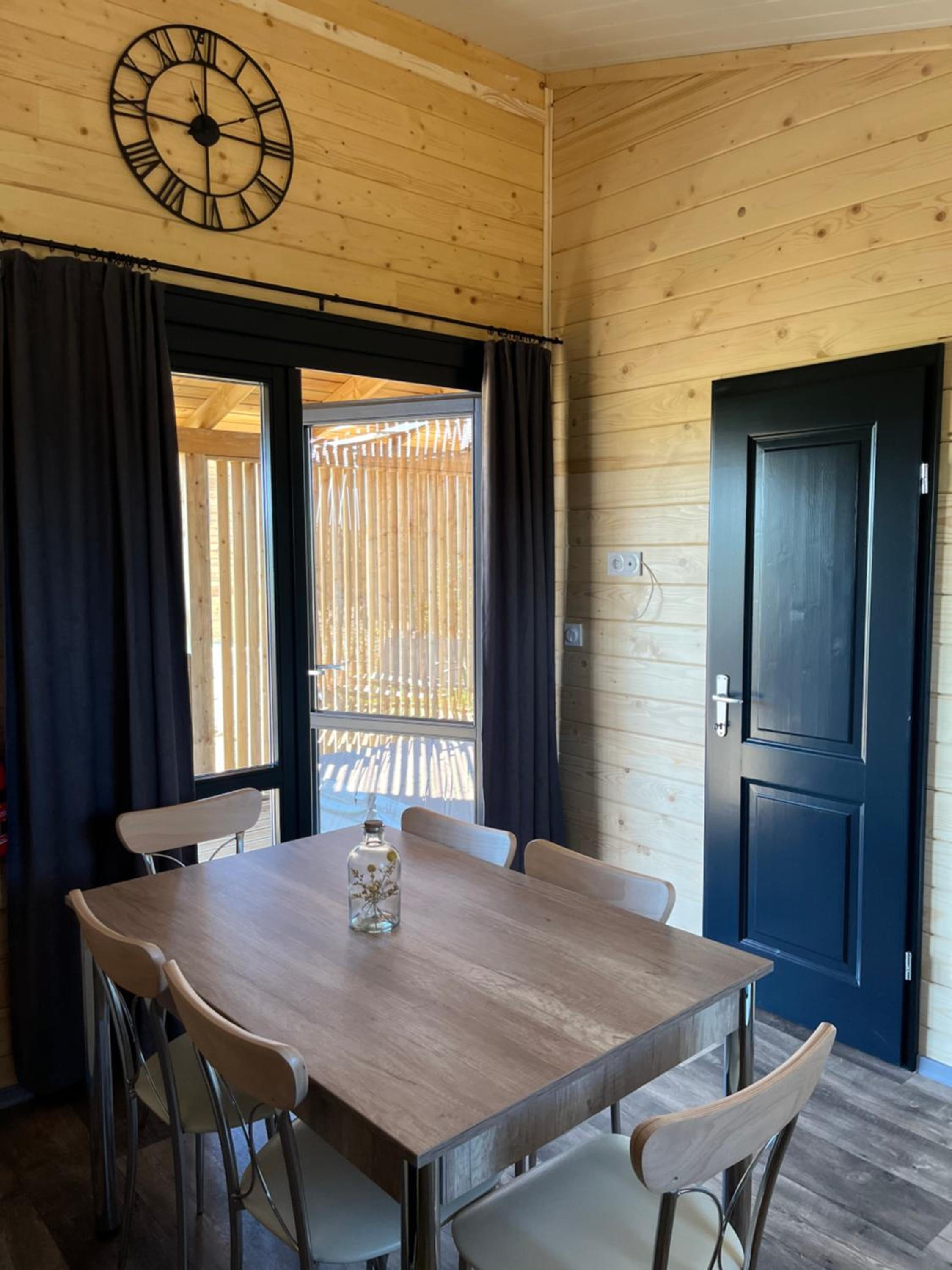 Two-Bedroom Chalet - Photo 7