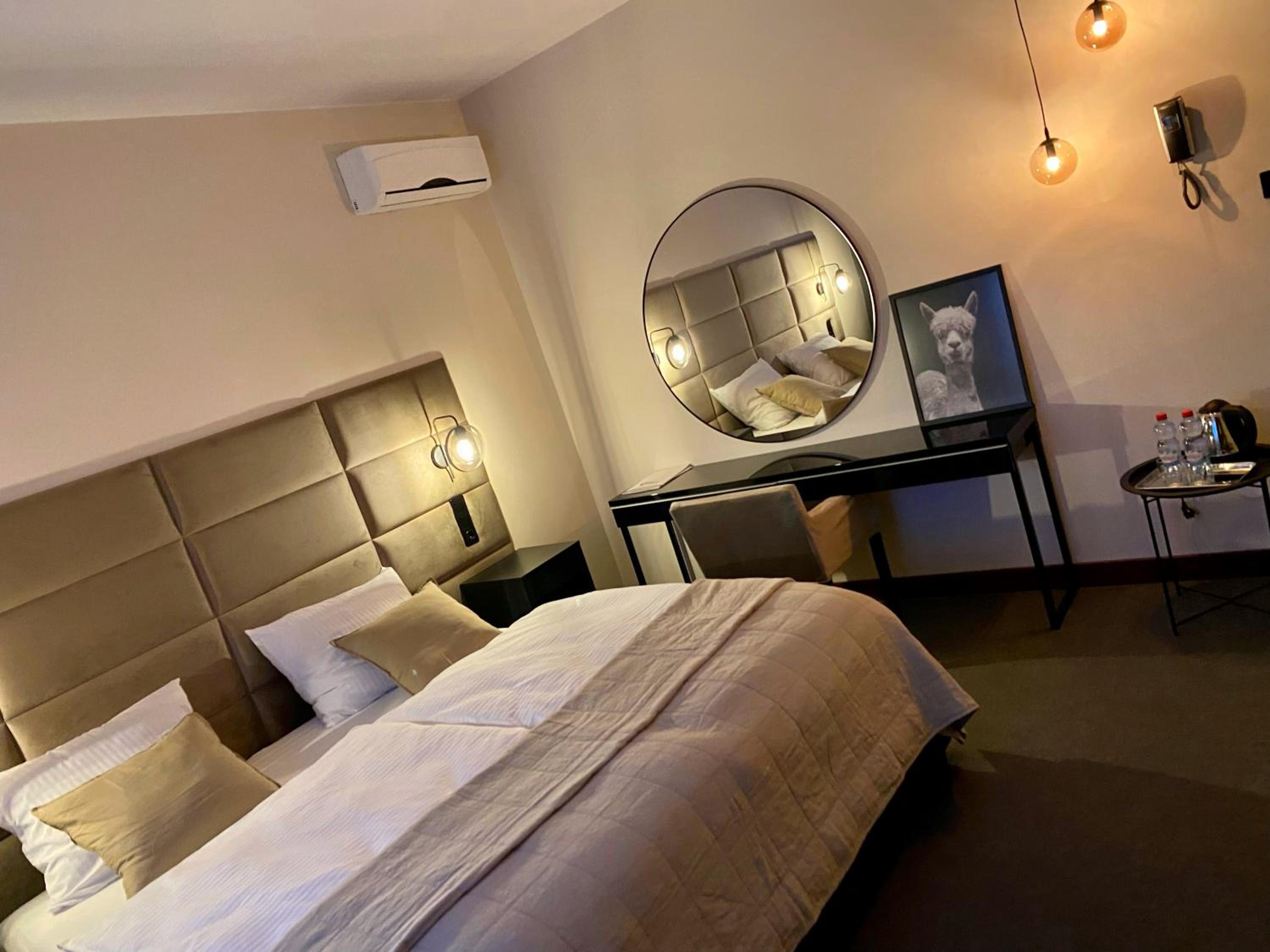 Superior King Room photo 2