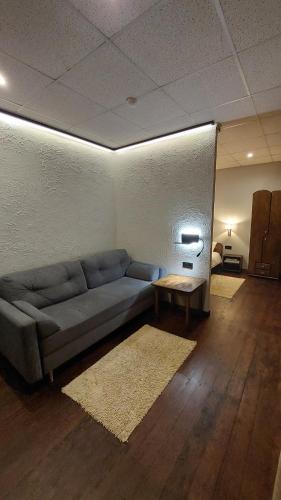 Family Room with Bathroom photo 1