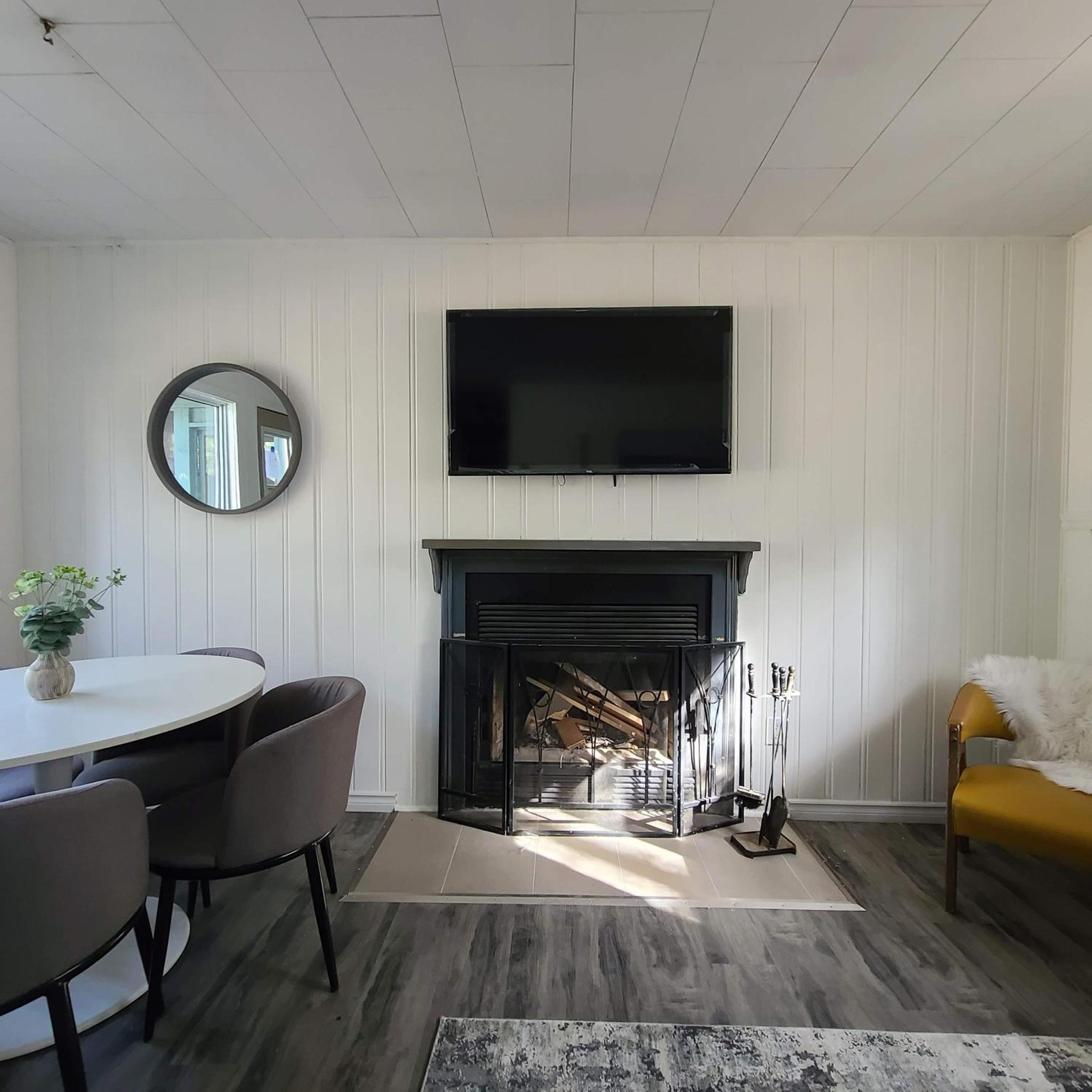 One-Bedroom House - Photo 1