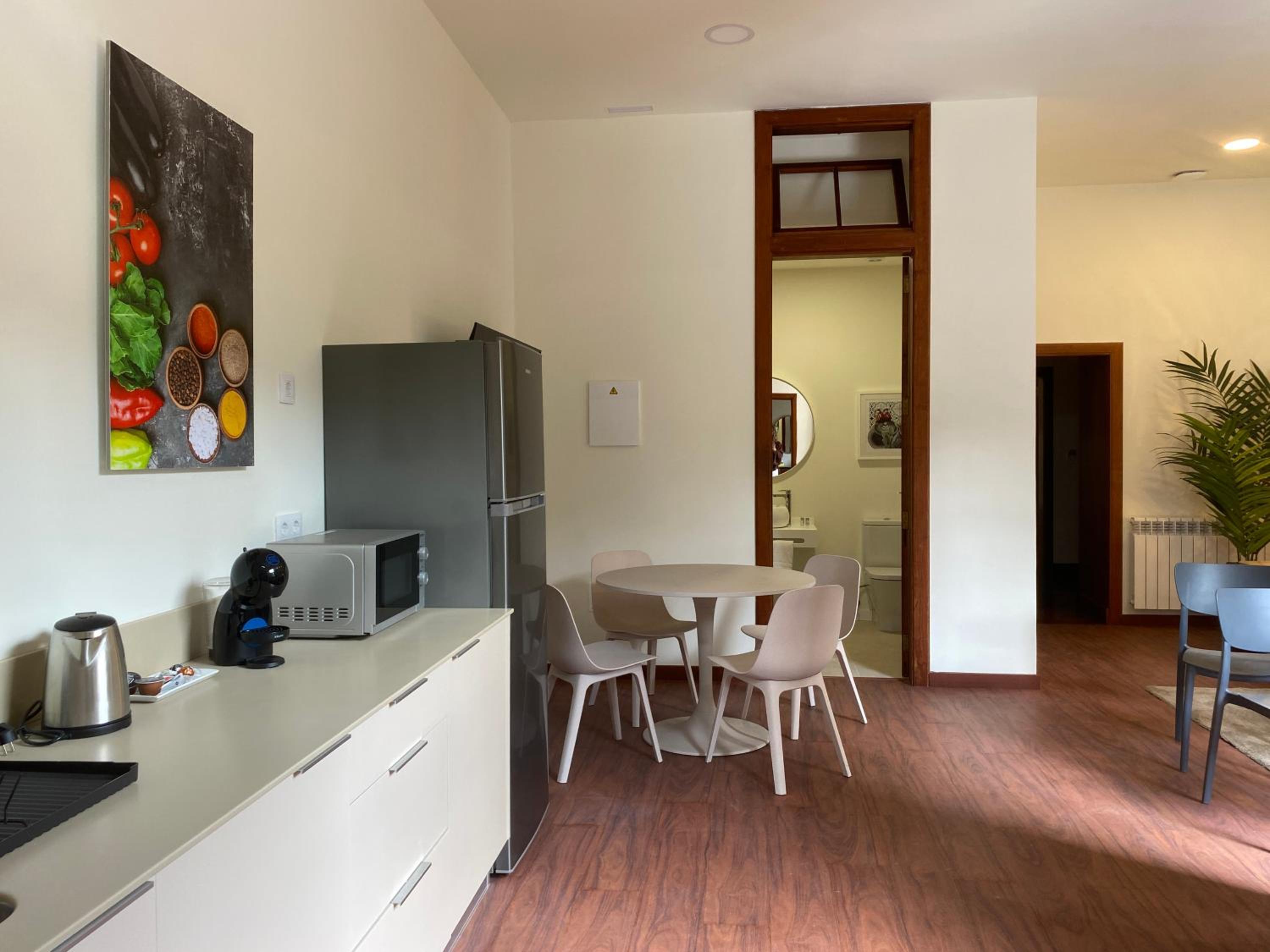 Two-Bedroom Suite - Photo 2