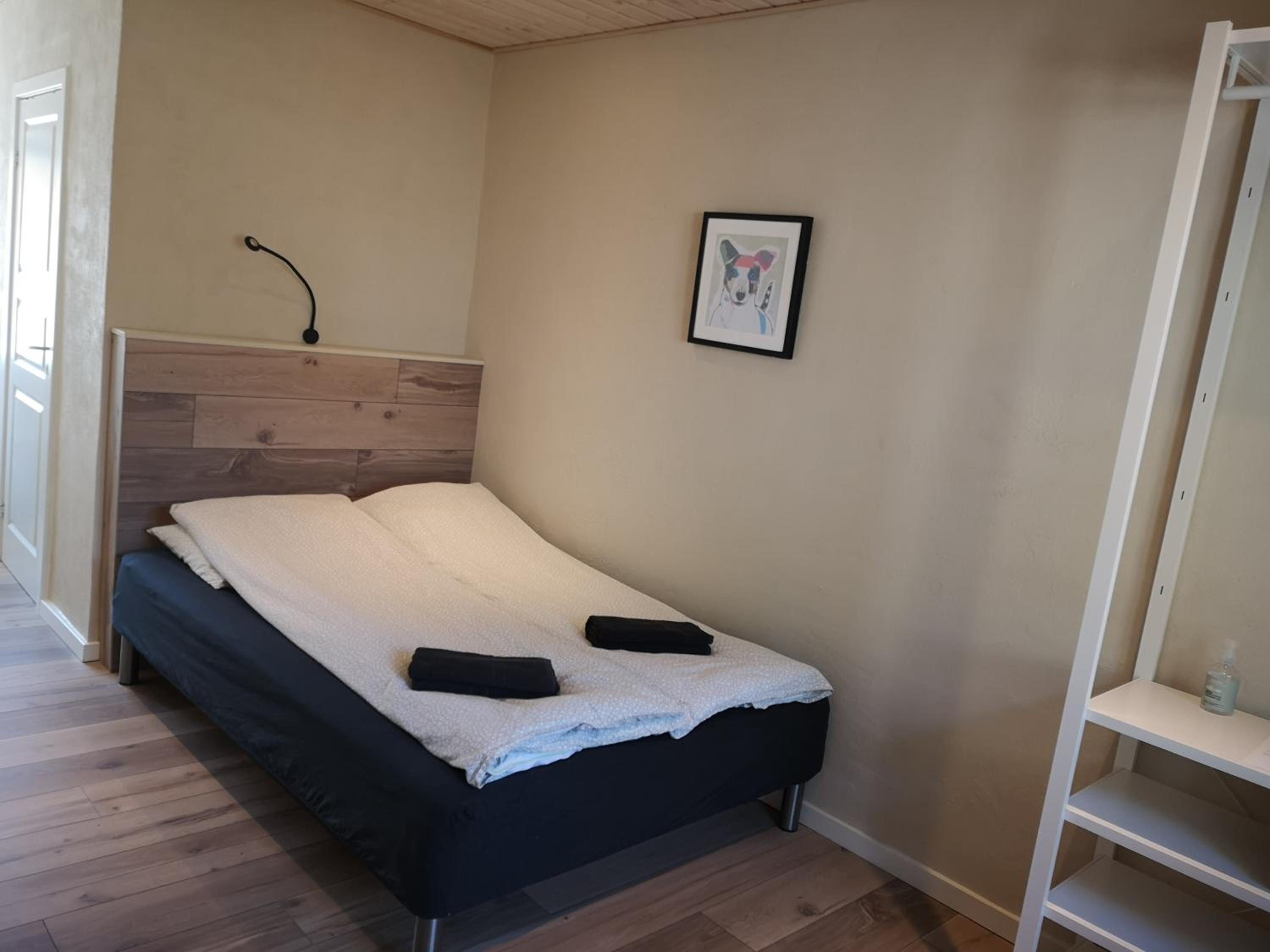 Quadruple Room with Private Bathroom - Photo 10