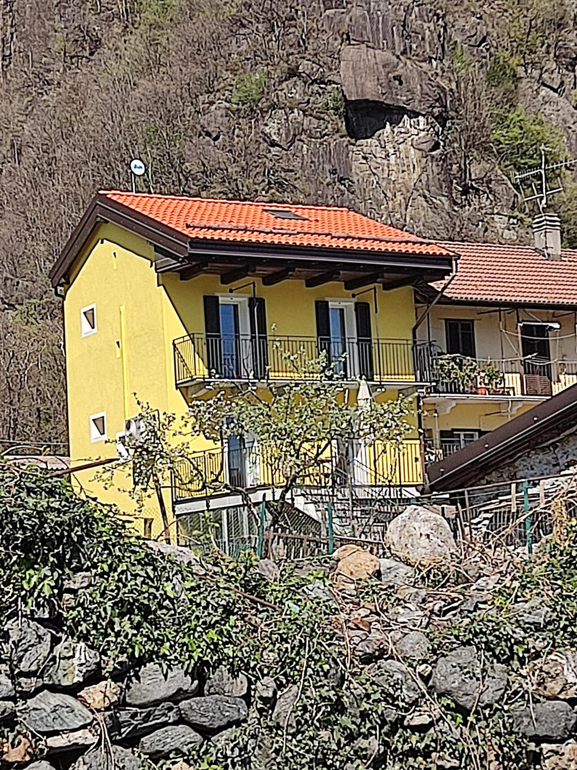 One-Bedroom House photo 2