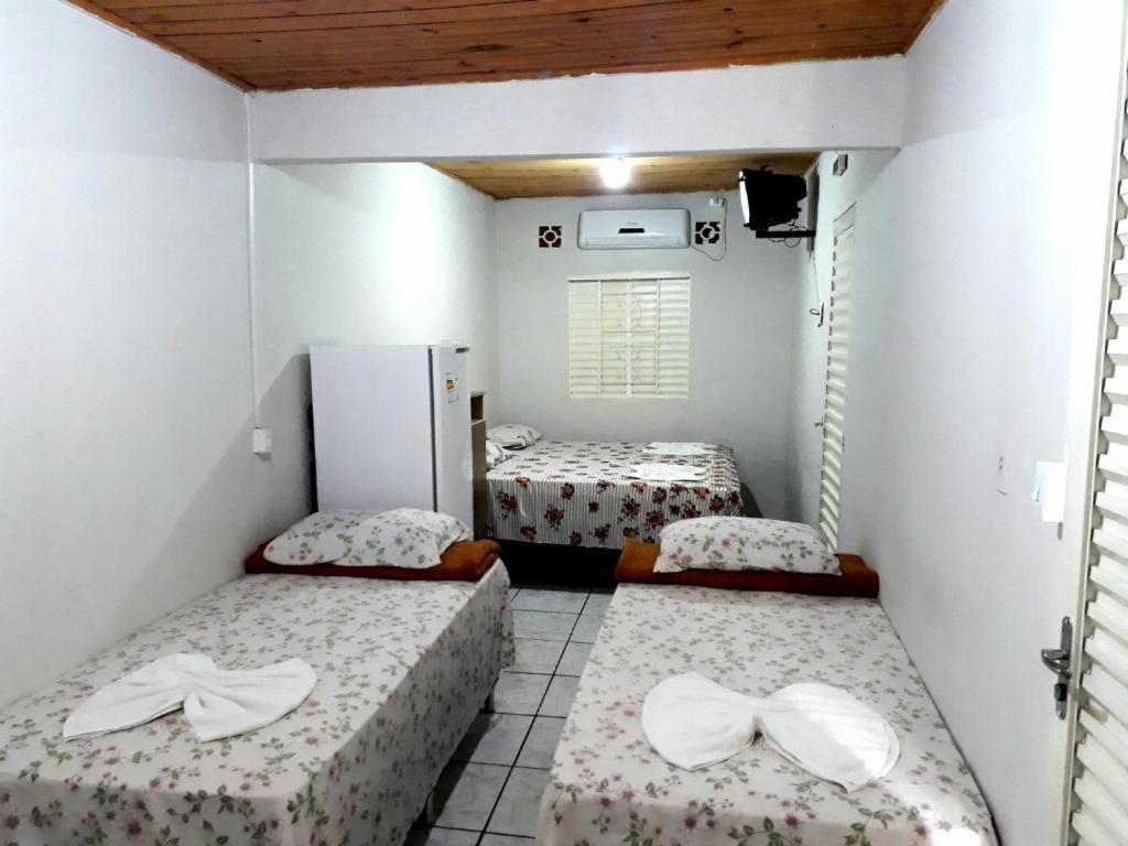 Family Room with Bathroom photo 1