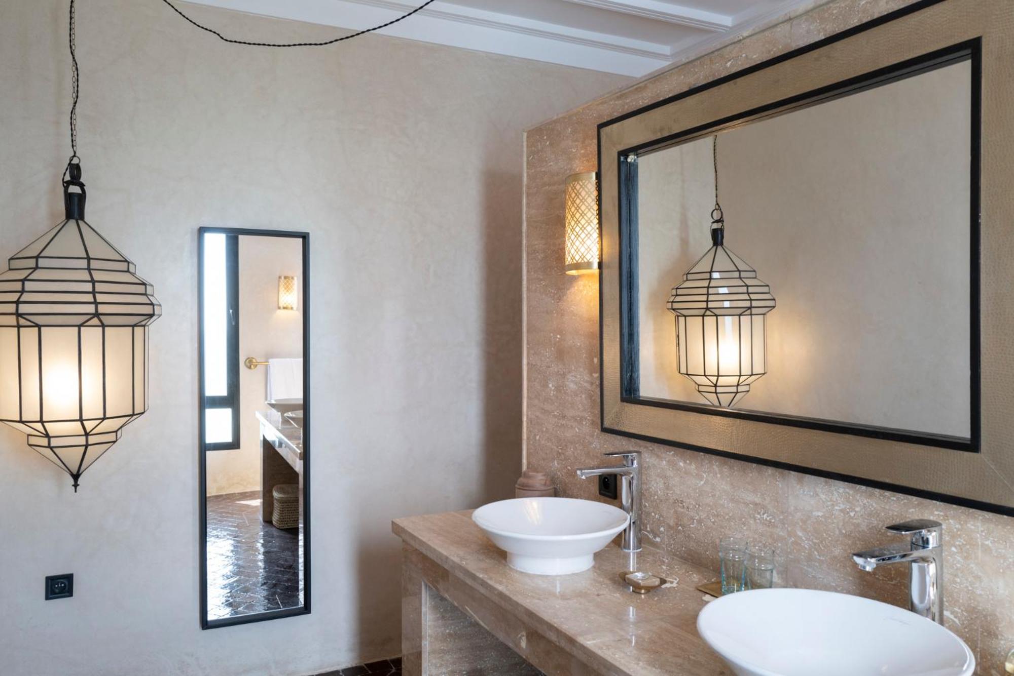 Deluxe Suite with Sea View photo 2