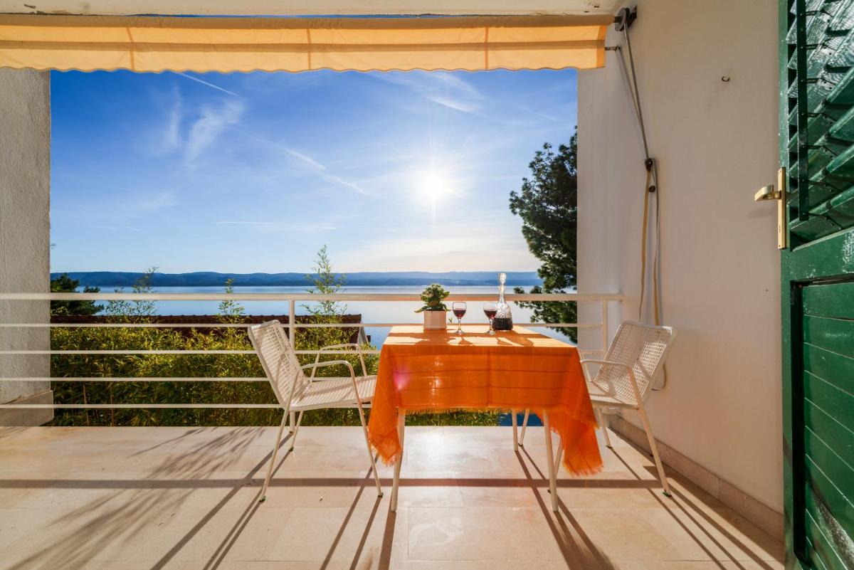 Studio with Sea View