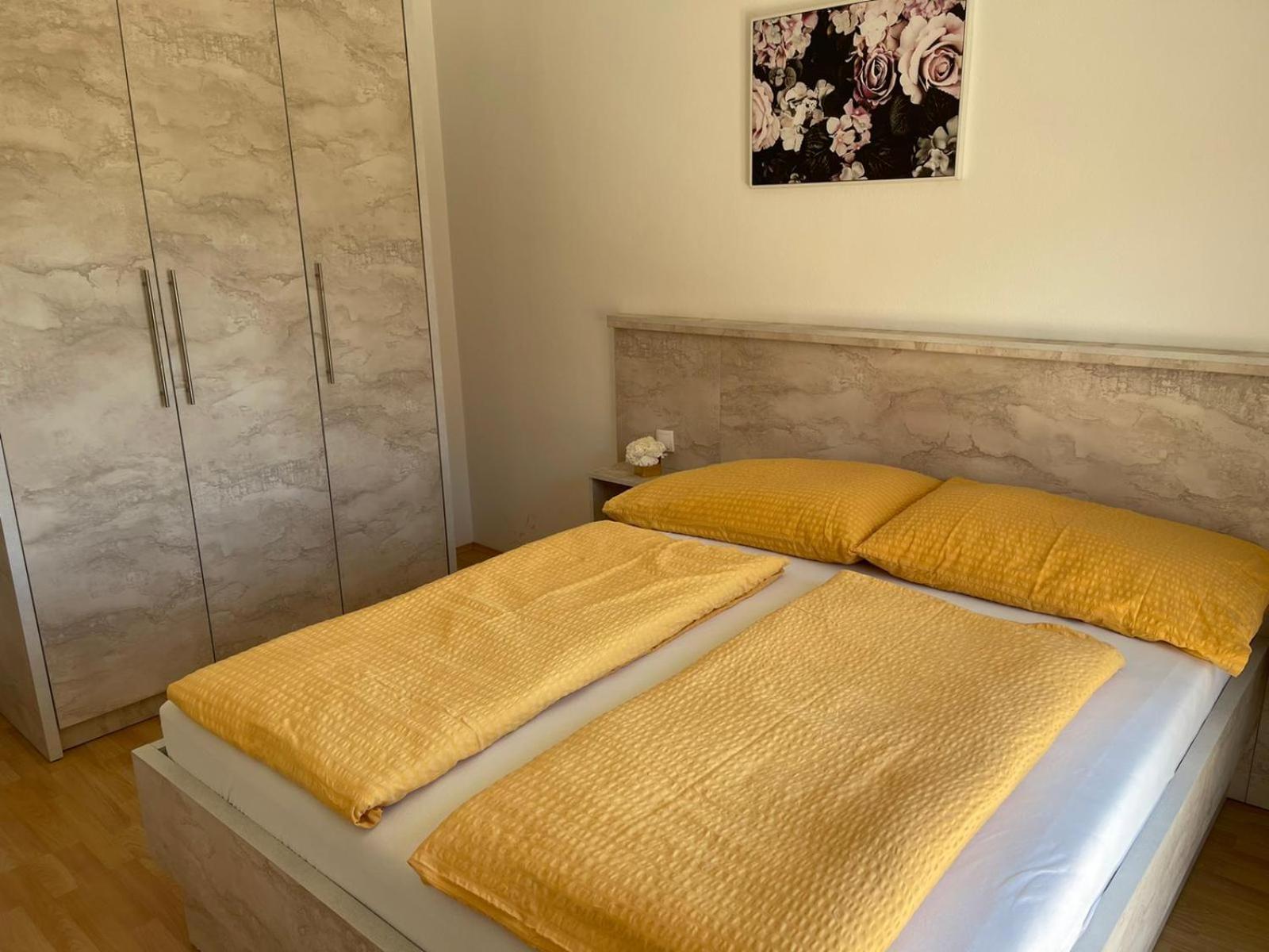 Double Room with Balcony - Photo 5