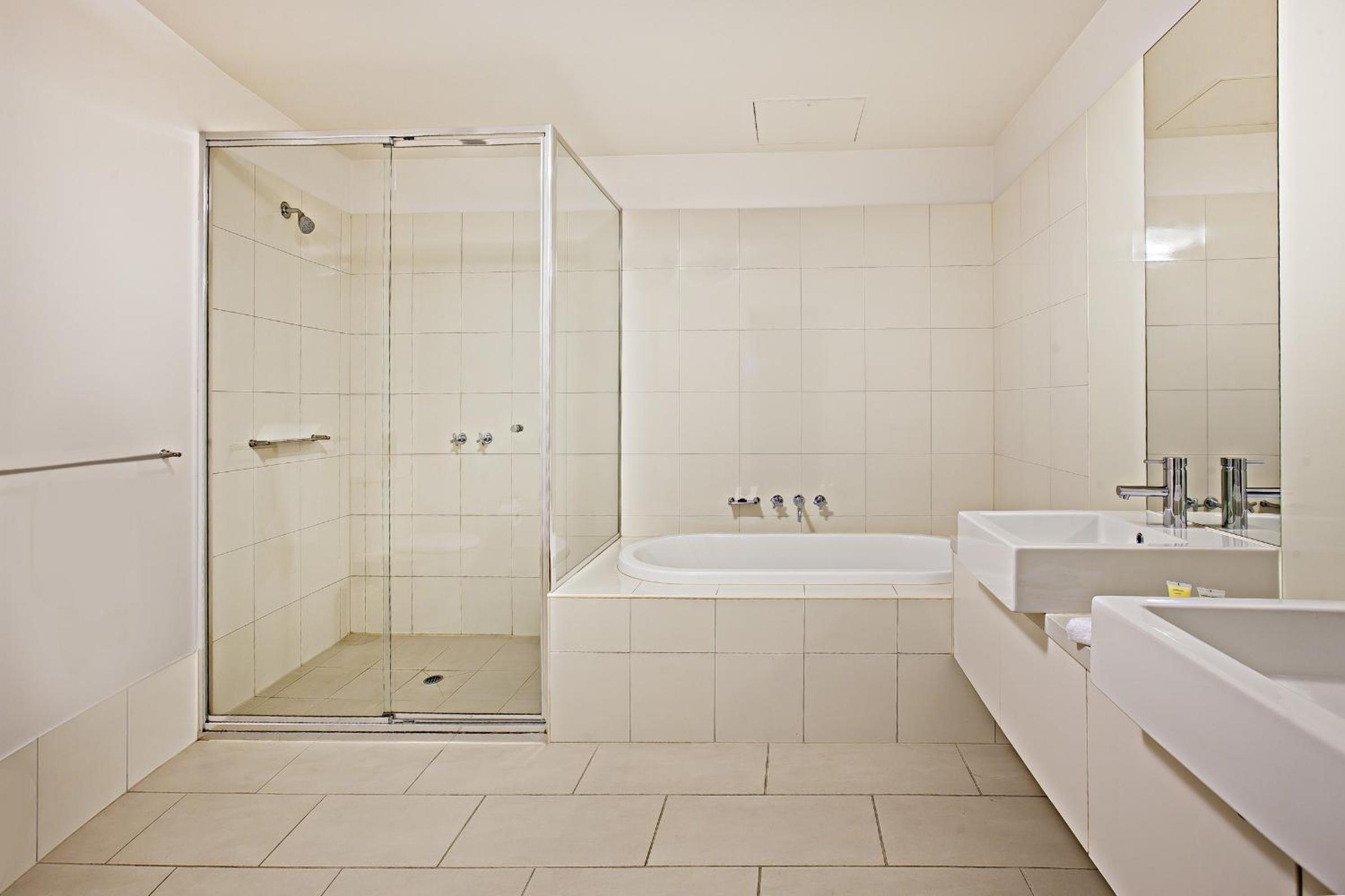 Three-Bedroom Executive Apartment River View