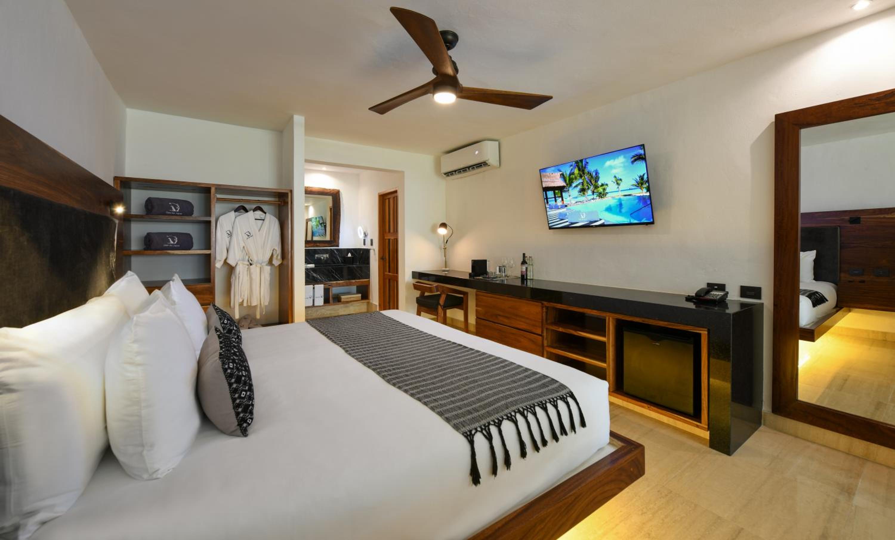 Master Suite - Photo 2