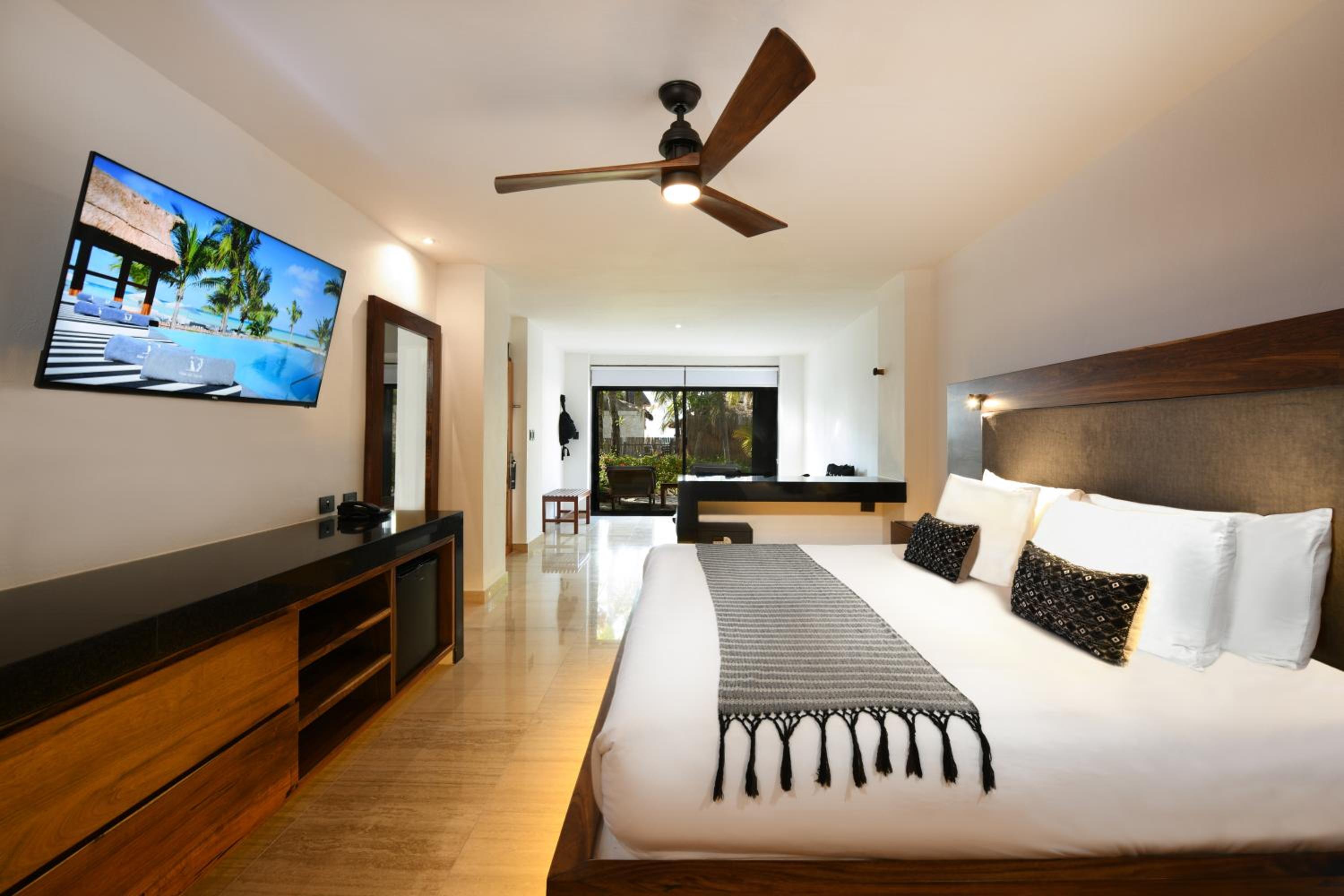 Master Suite - Photo 6