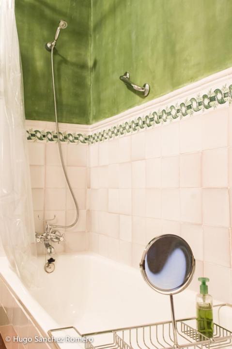 Twin Room with Bath photo 3