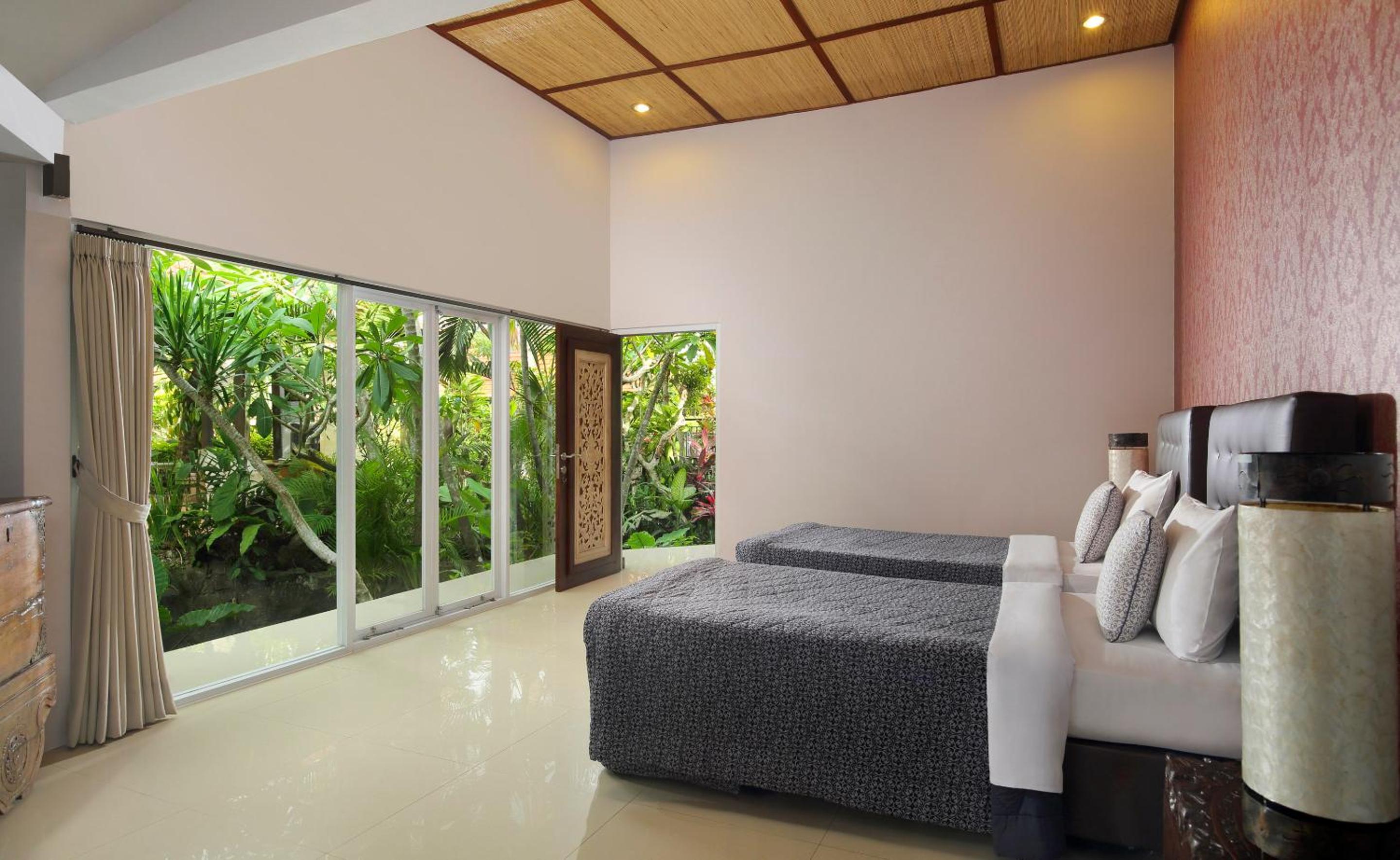 Deluxe Room with Garden View - Photo 21