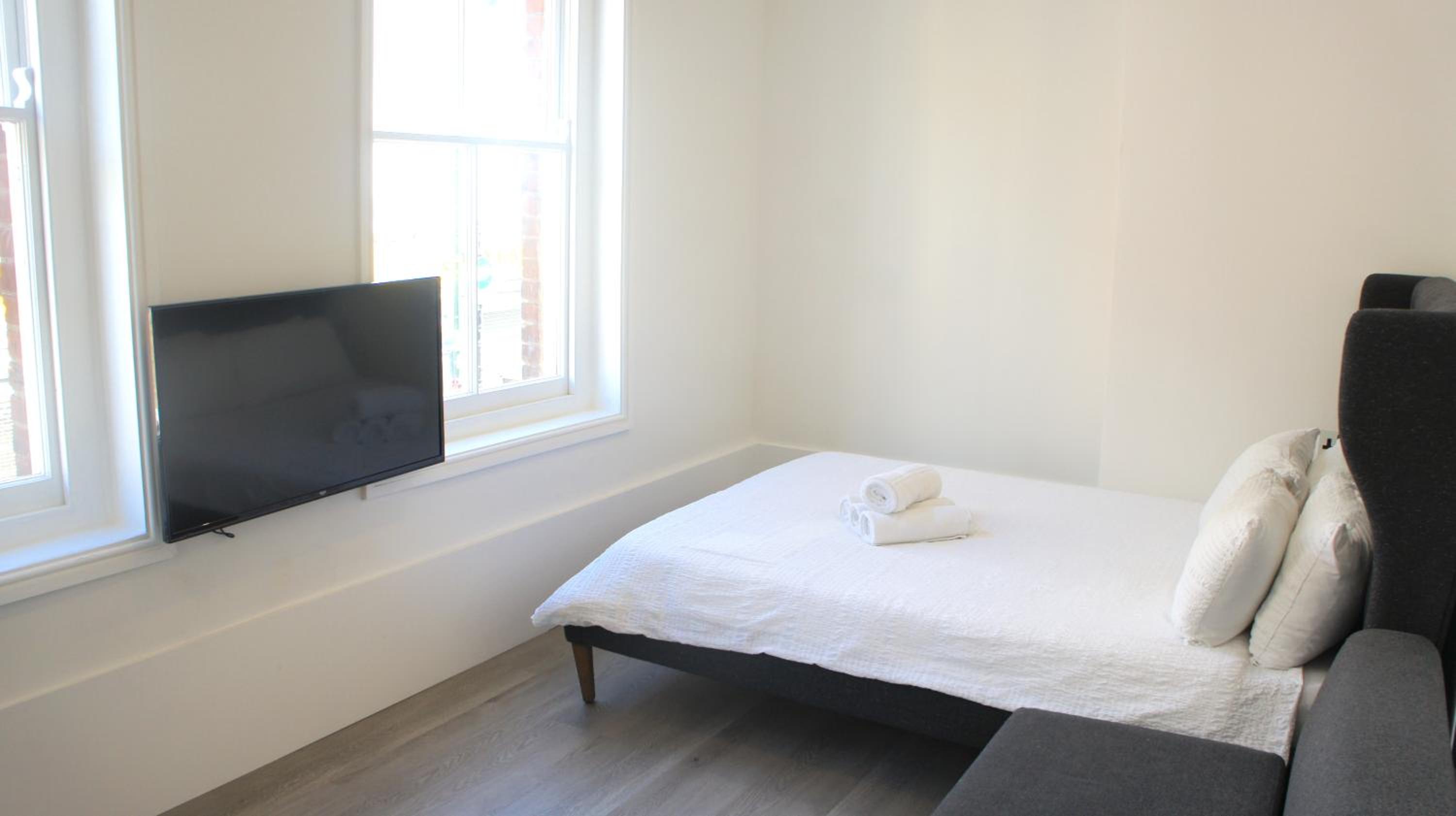 Studio Apartment photo 1