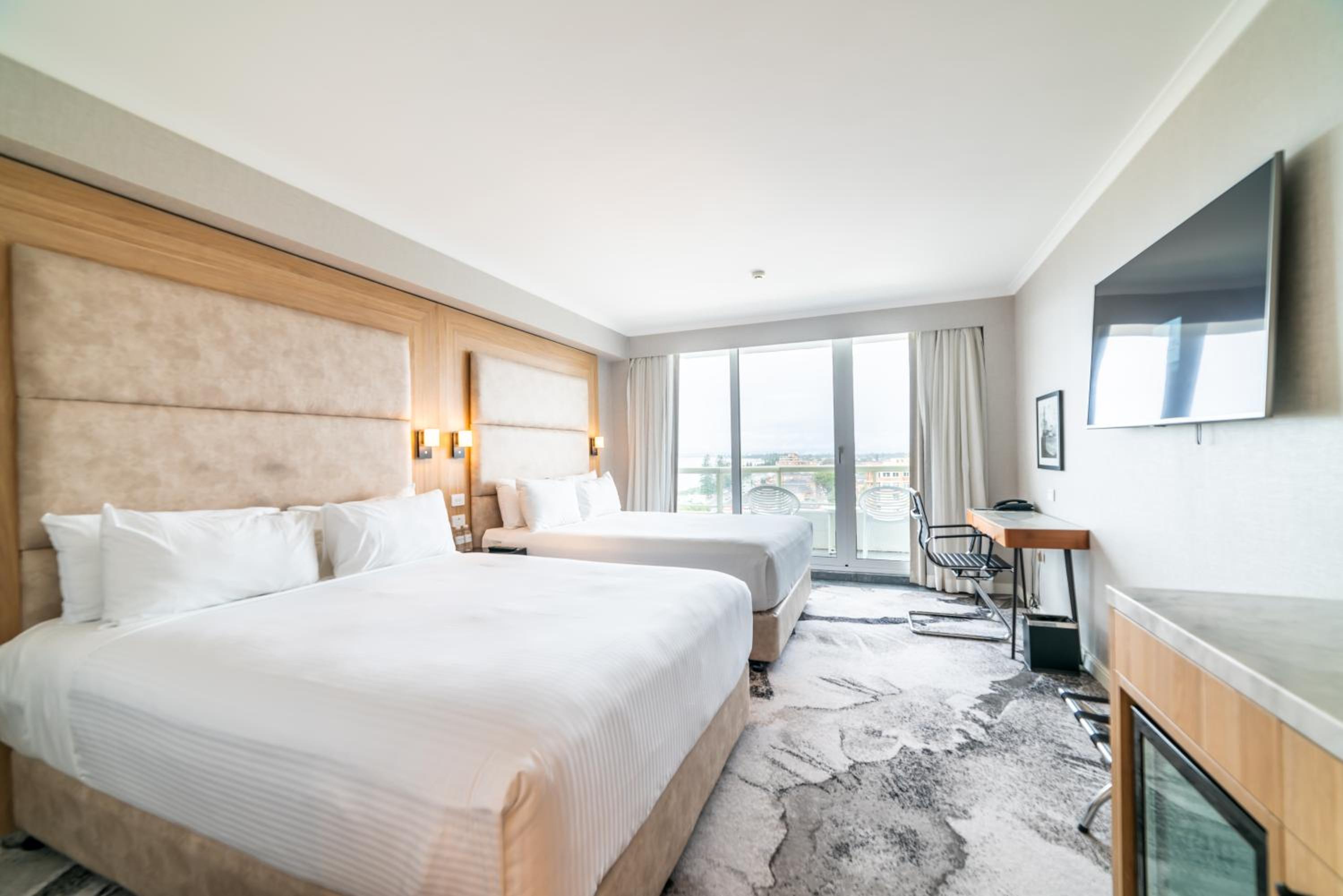 Superior Room with Two Queen Beds and City view thumbnail 5