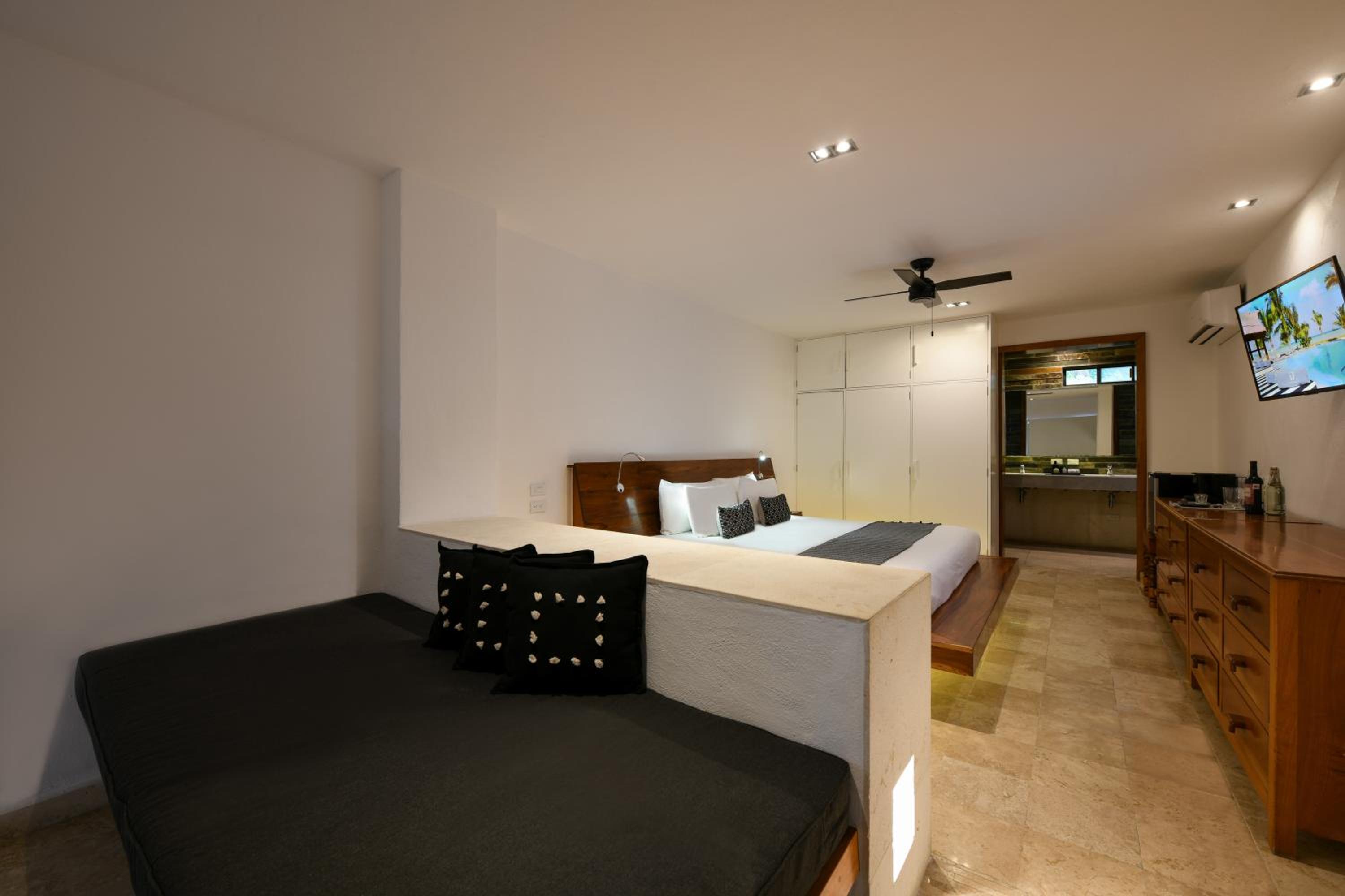 Junior Suite - Photo 8