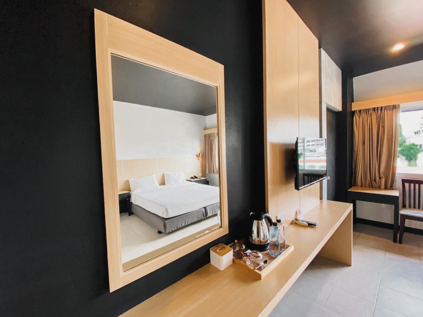 Superior King Room - Photo 1