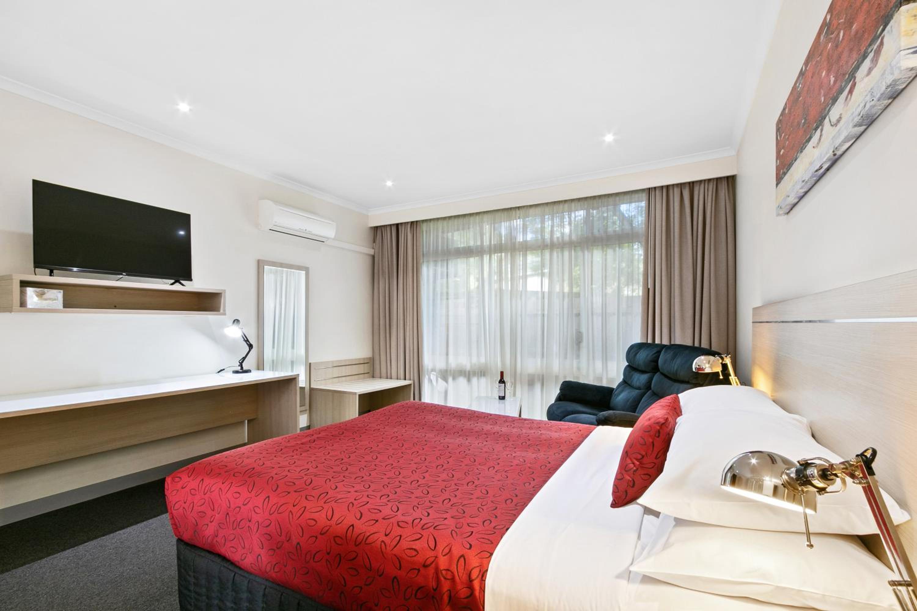 Executive Queen Room - Photo 3