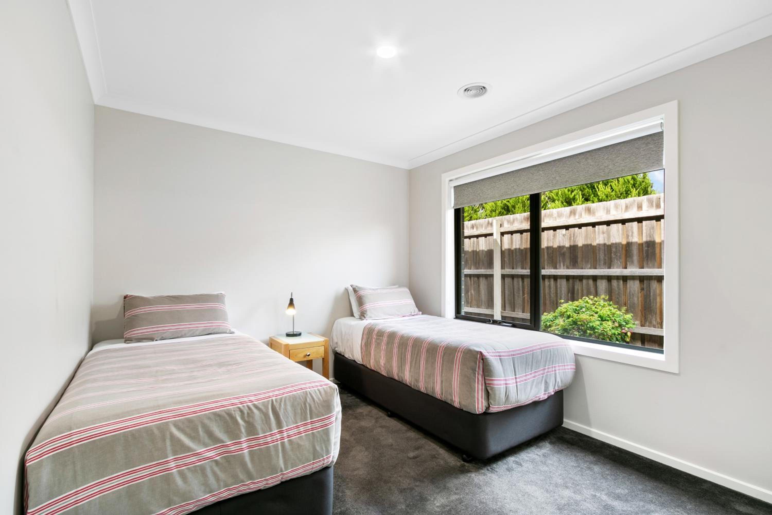 Three-Bedroom Villa - Photo 9