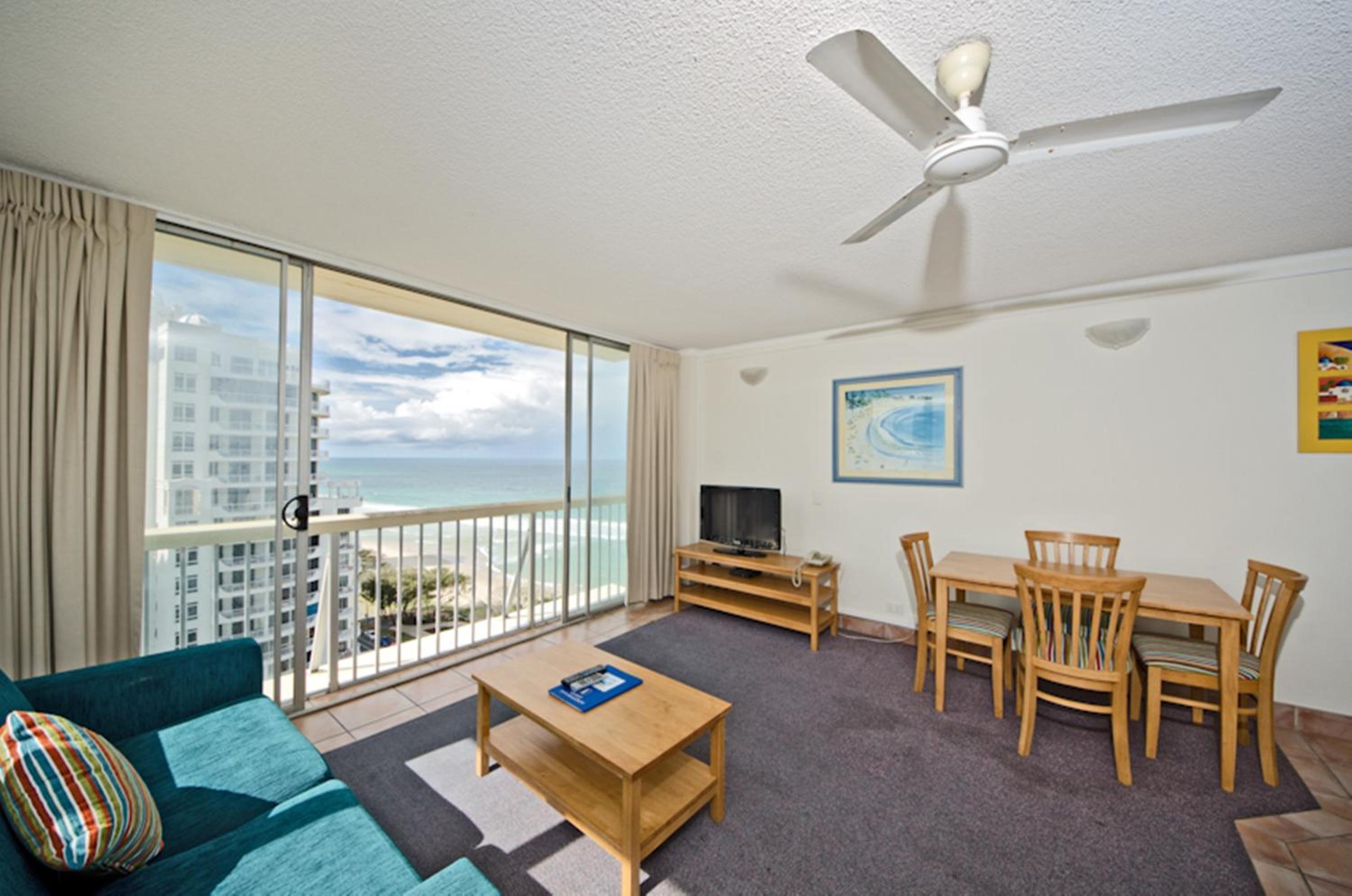 1 Bedroom Pool View - Photo 2