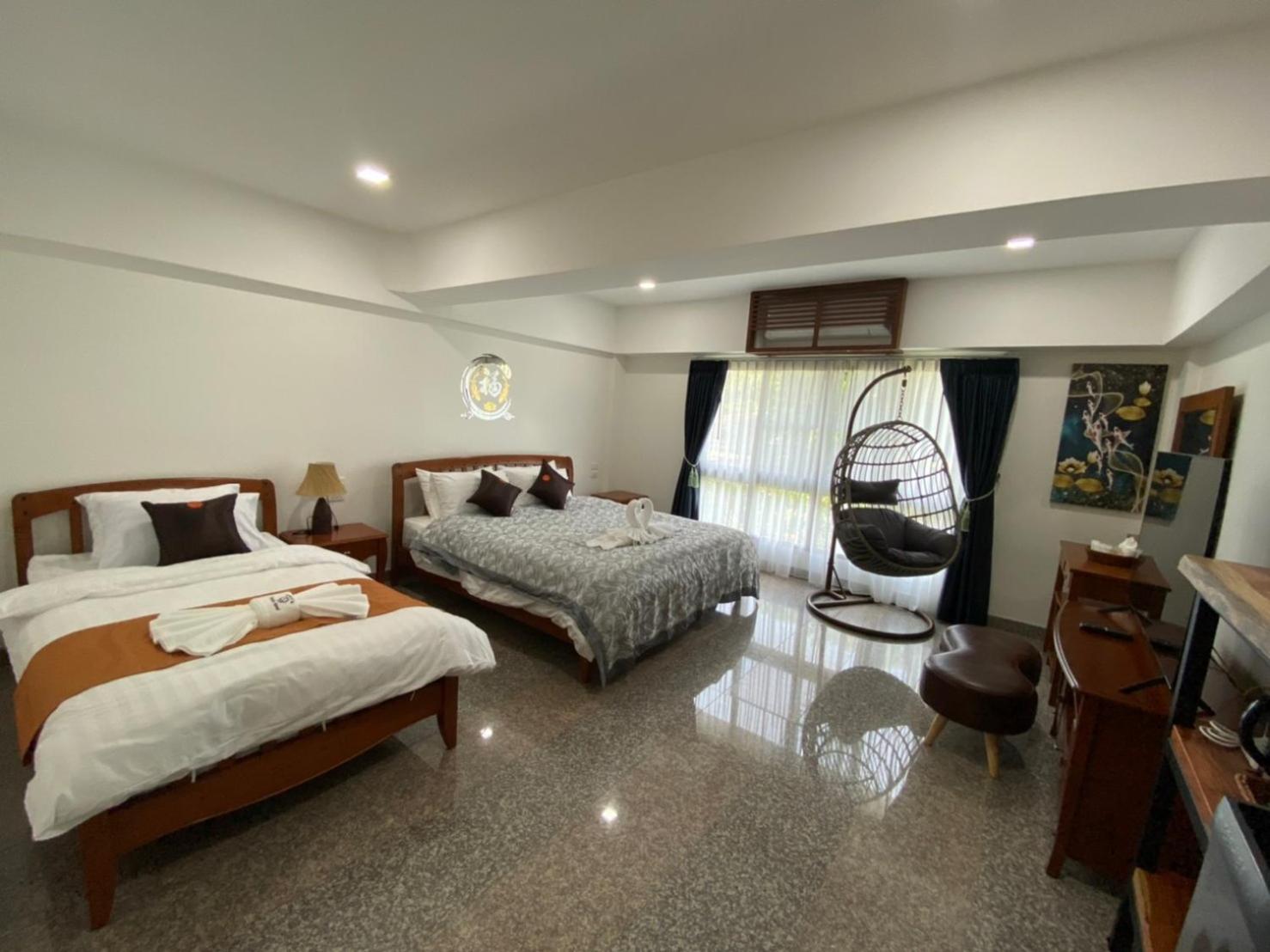 Large Double or Twin Room - Photo 1
