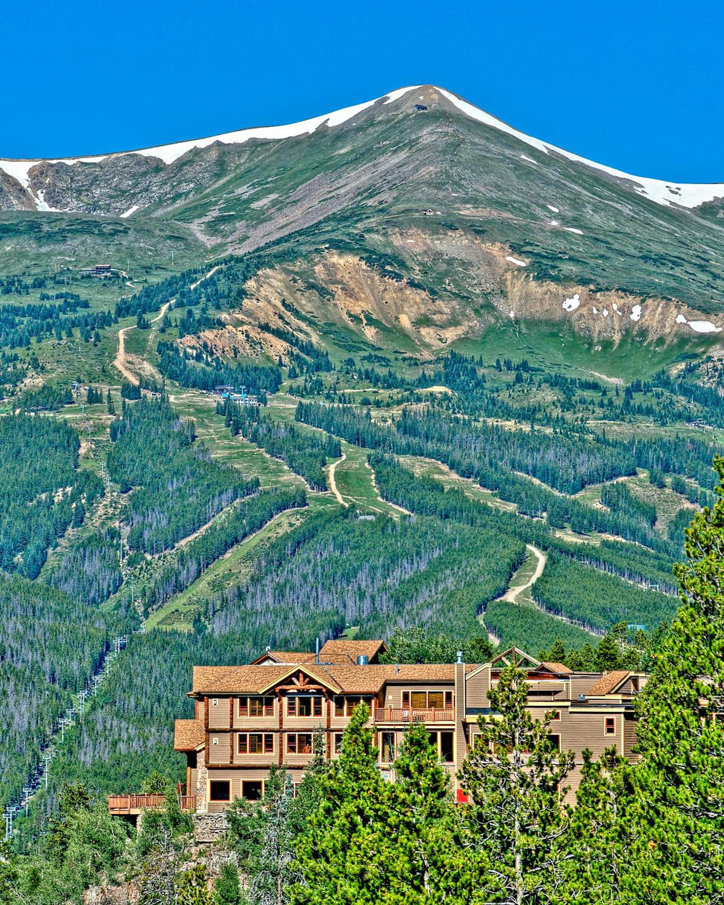 King Suite with Mountain View - Photo 6