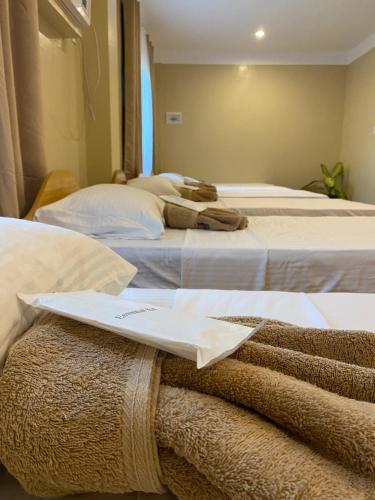 10-Bed Mixed Dormitory Room photo 2