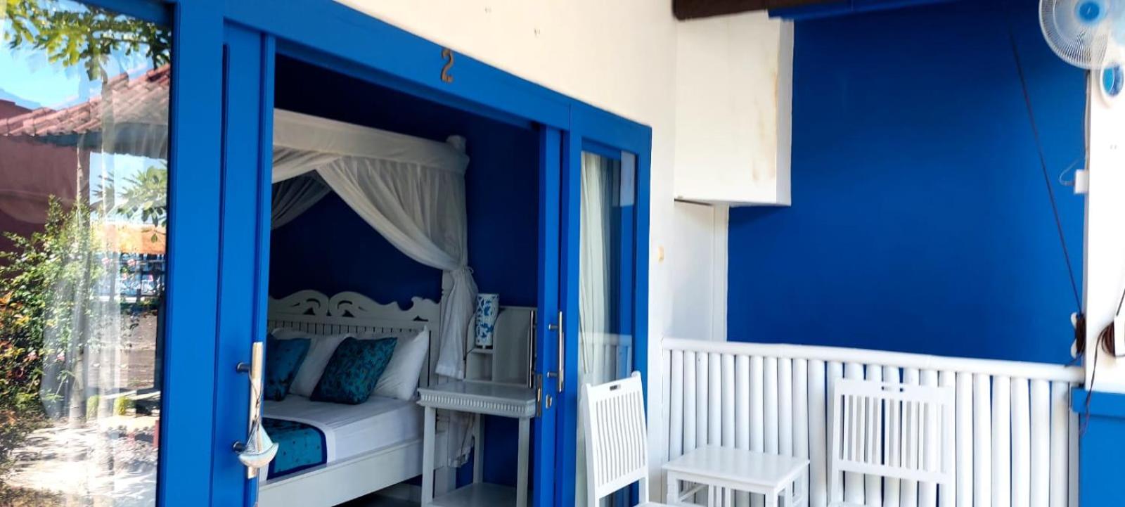Queen Room with Garden View - Photo 8