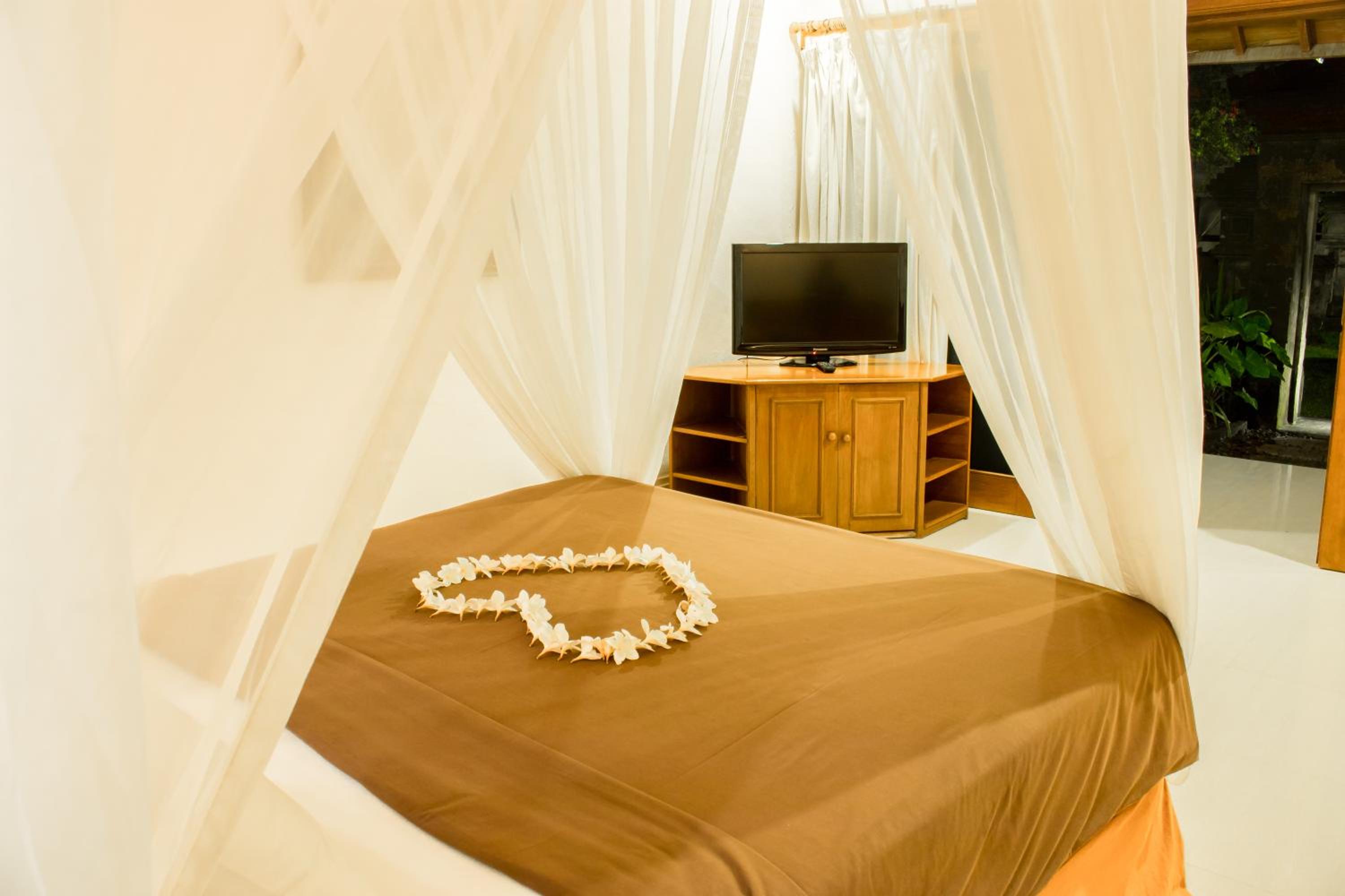 Deluxe Double or Twin Room - Photo 6