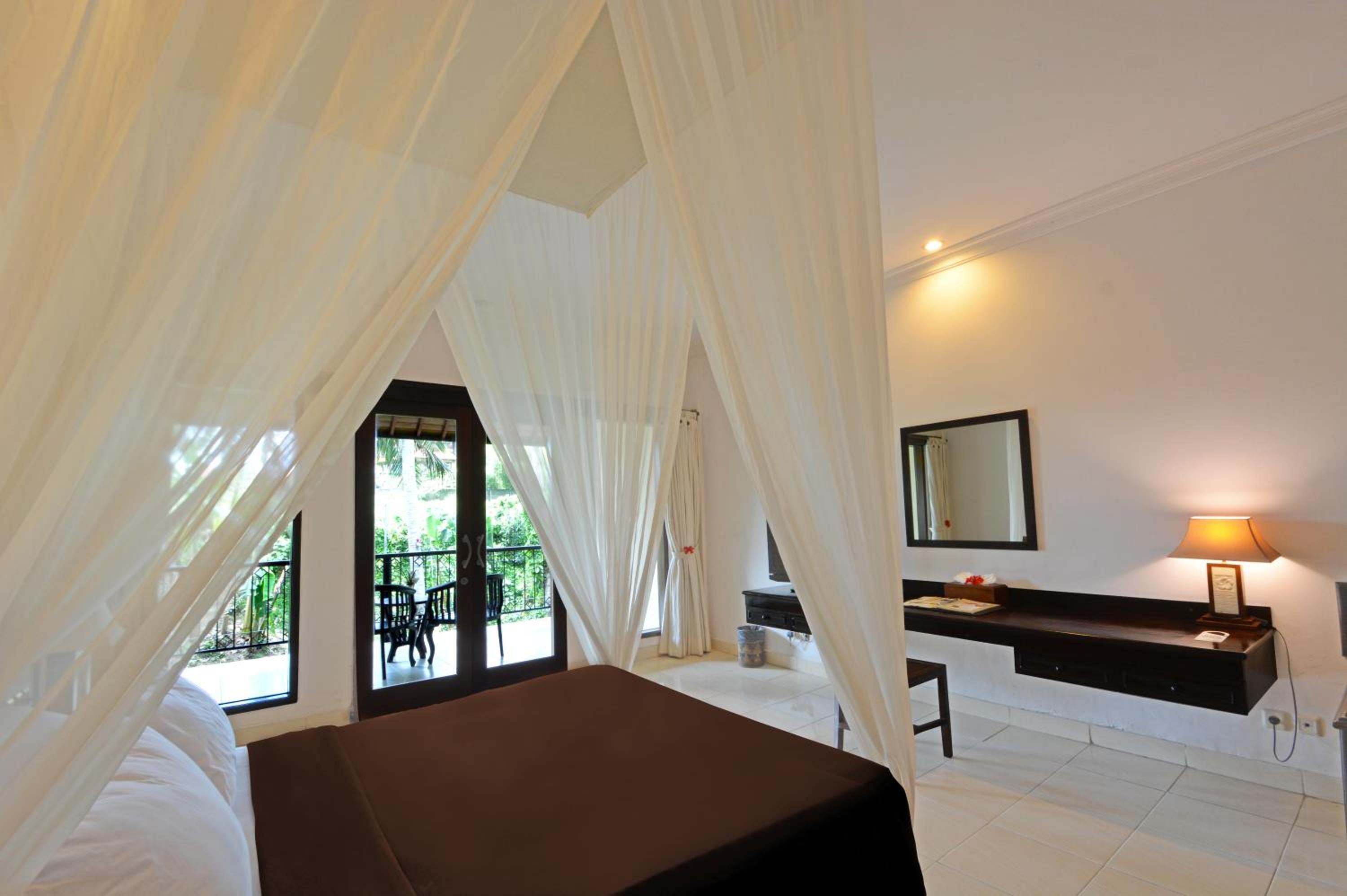 Deluxe Double or Twin Room - Photo 11