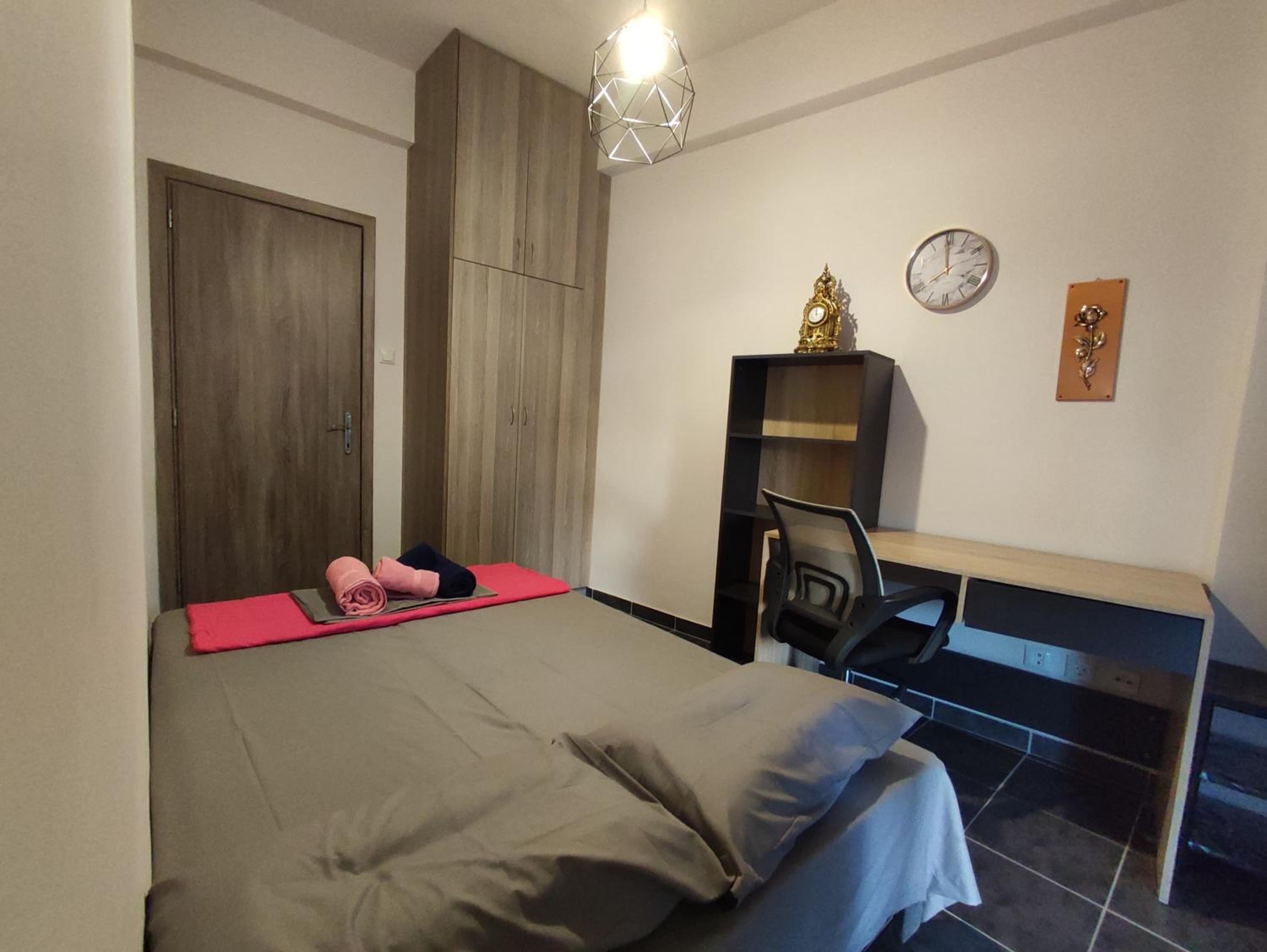 Two-Bedroom Apartment - Photo 7
