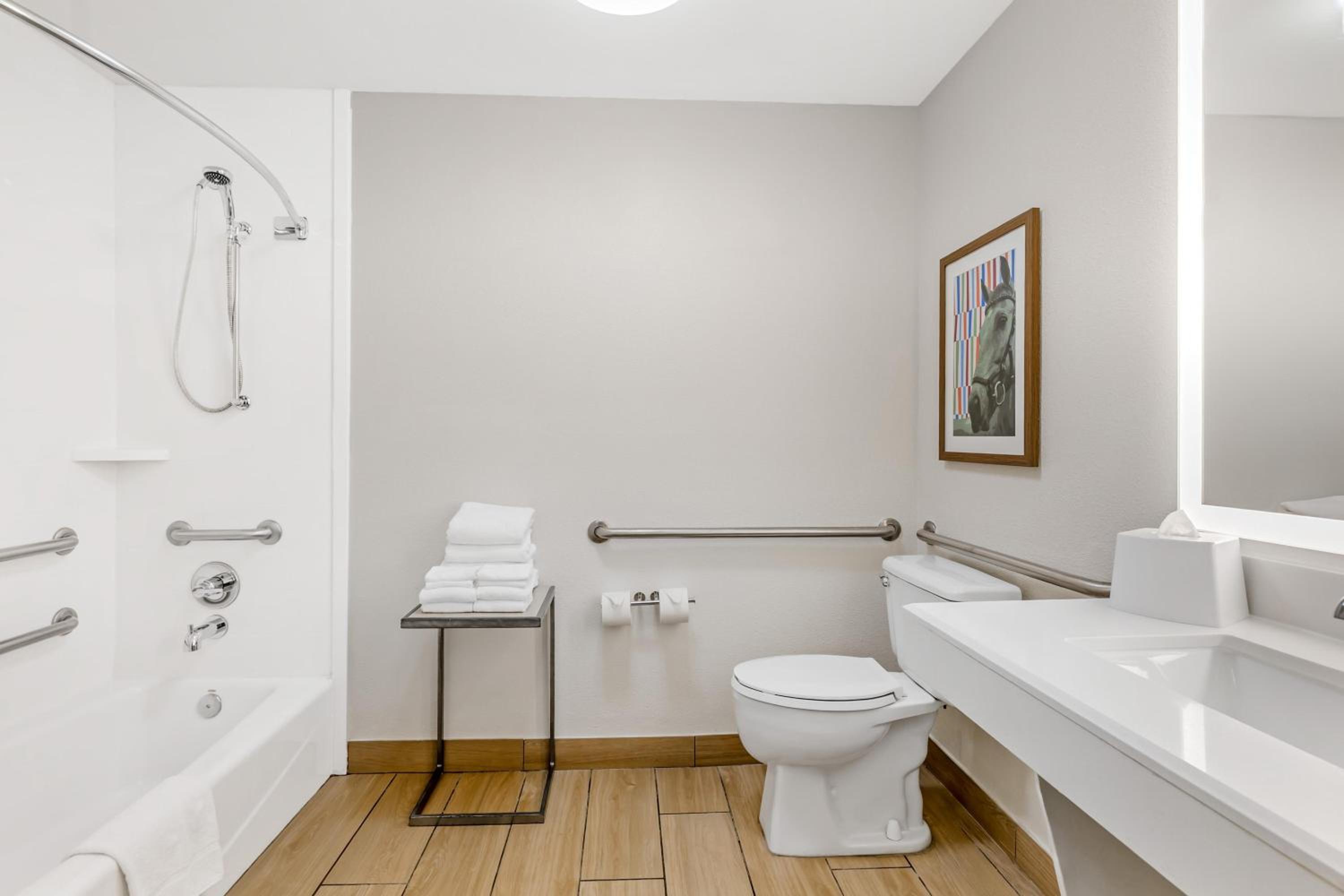 King Room - Mobility Access/Non-Smoking