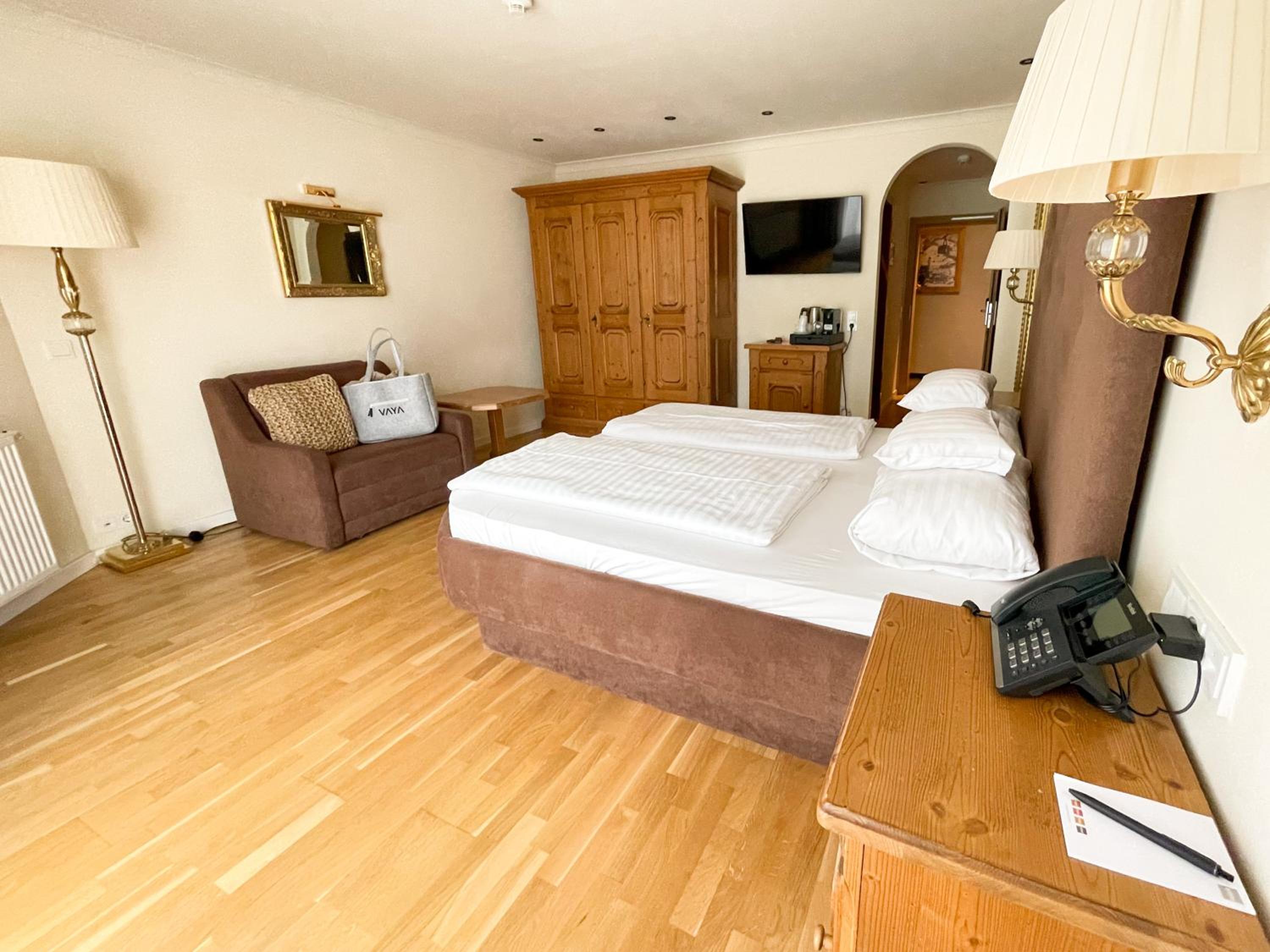 Junior Suite with Garden View - Photo 1