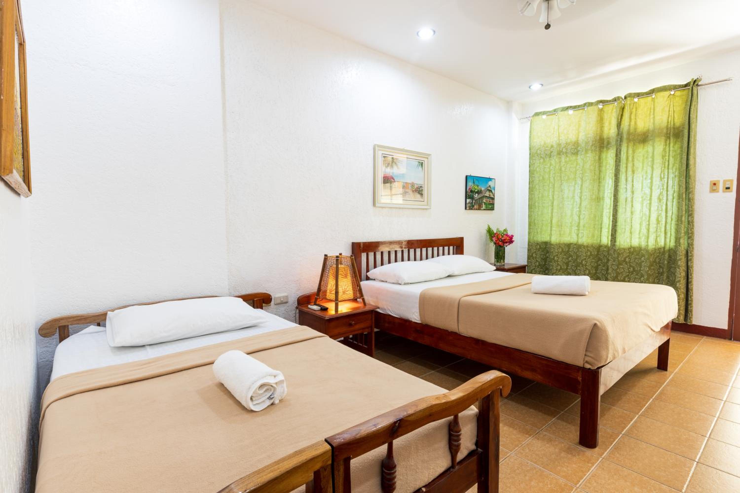 Deluxe Triple Room with Sea View - Photo 1