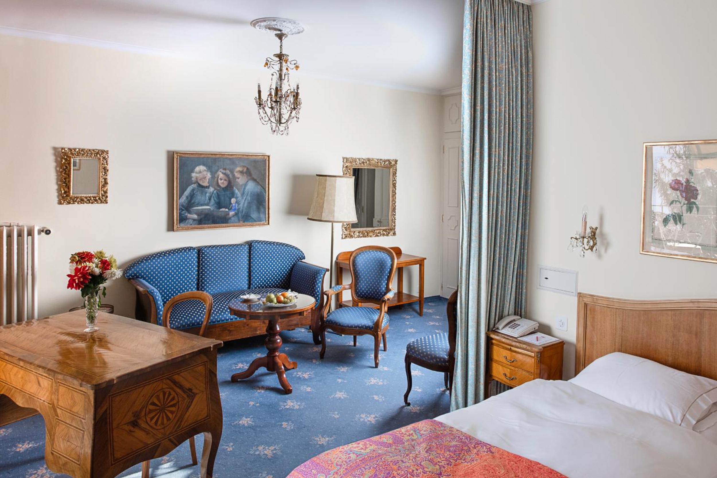 Deluxe Double Room with Lake View - Photo 1