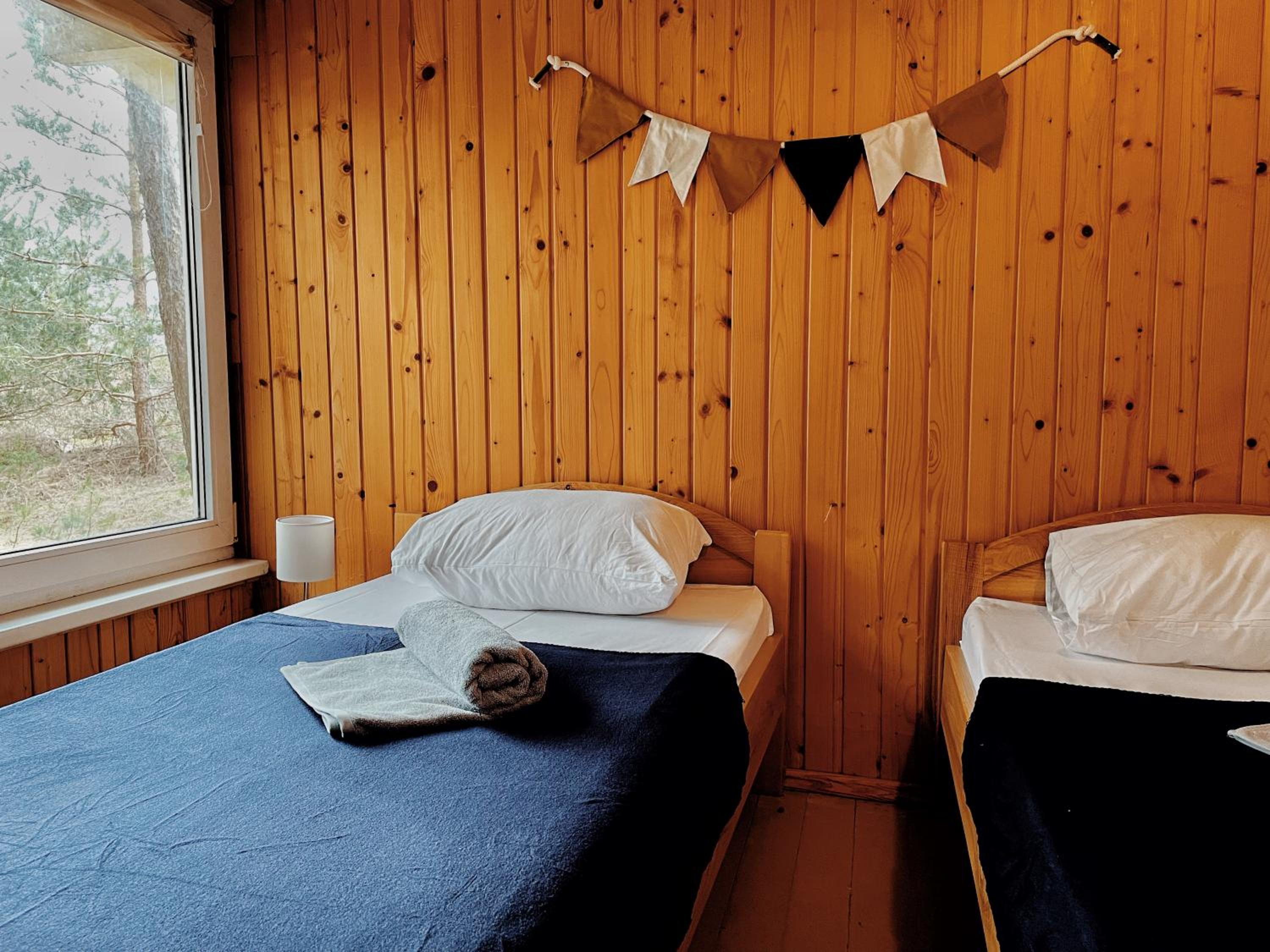 Single Room With Shared Shower And Toilet photo 3