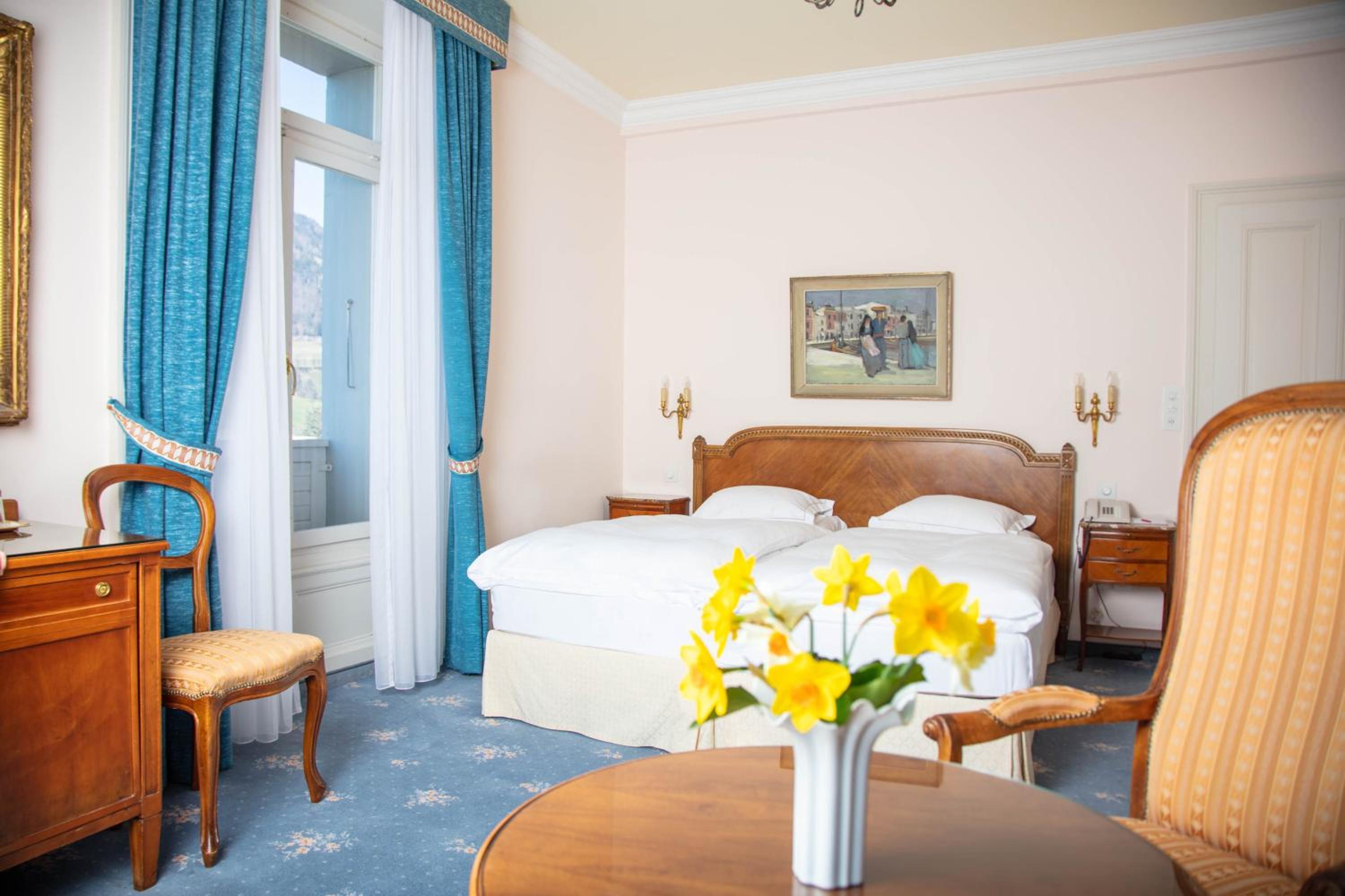 Standard Double Room with Lake View - Photo 1