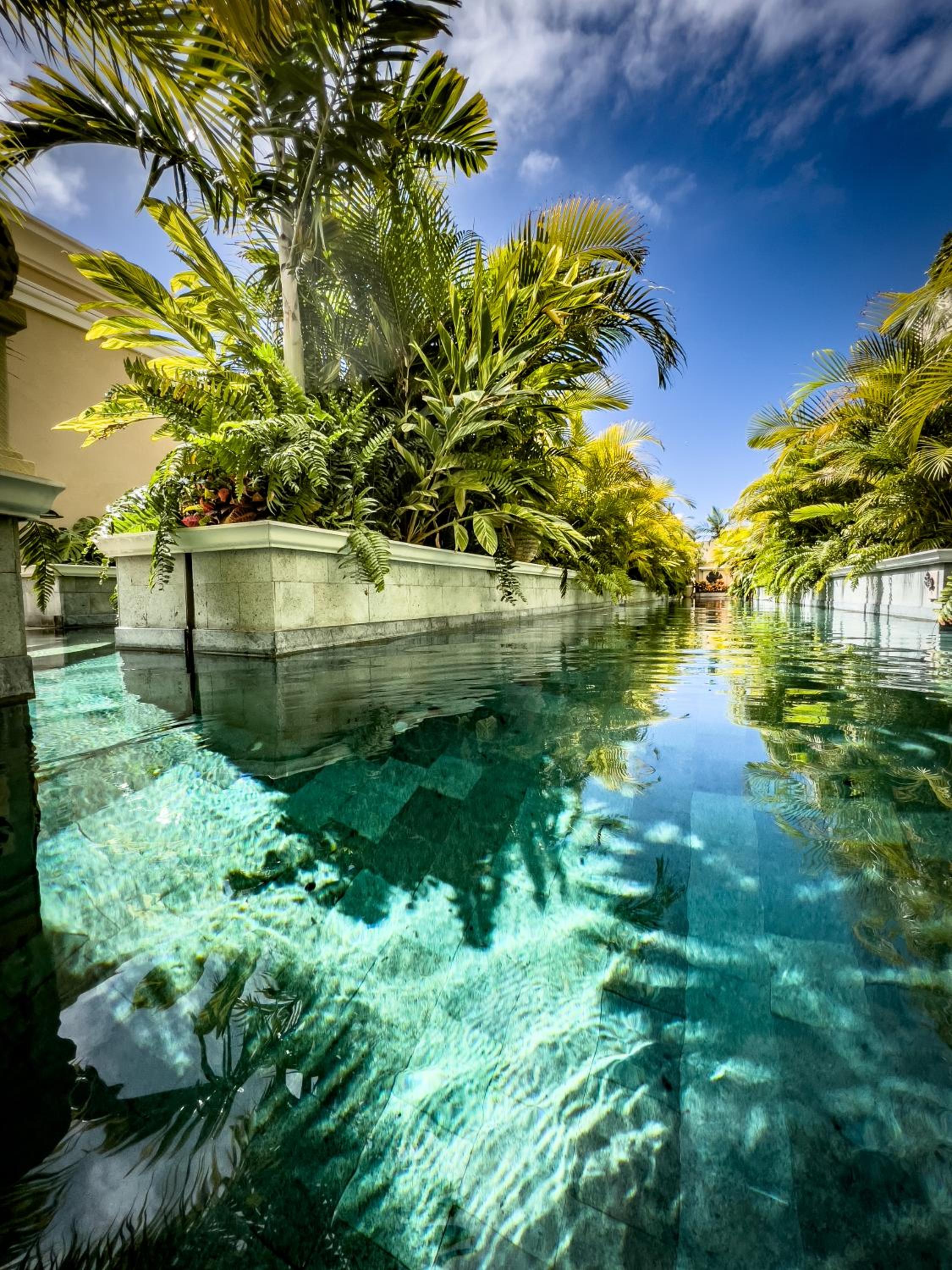 One-Bedroom River Villa (private pool - swim up to the river) thumbnail 6